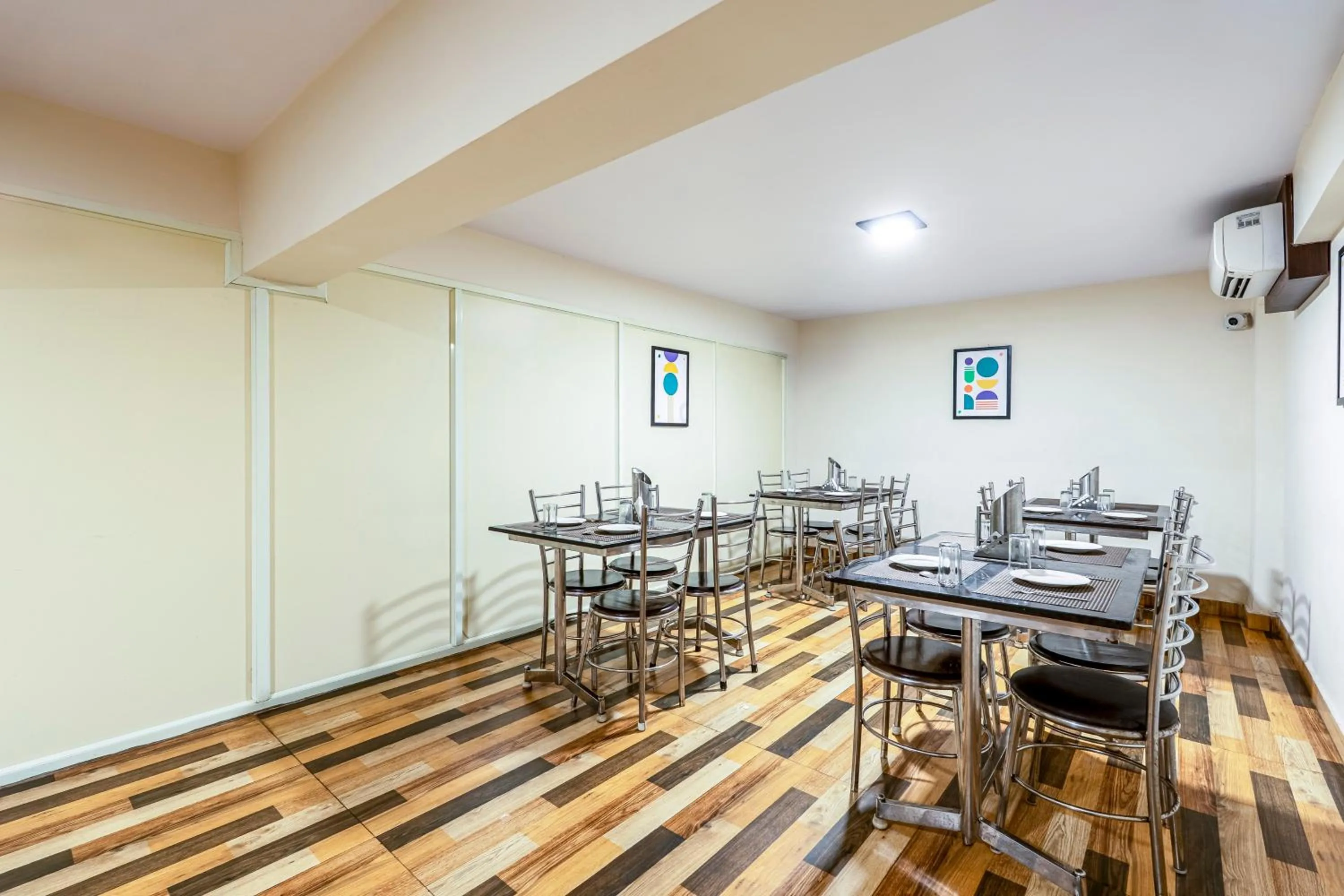 Dining area in Treebo Marina Grand, Railway station