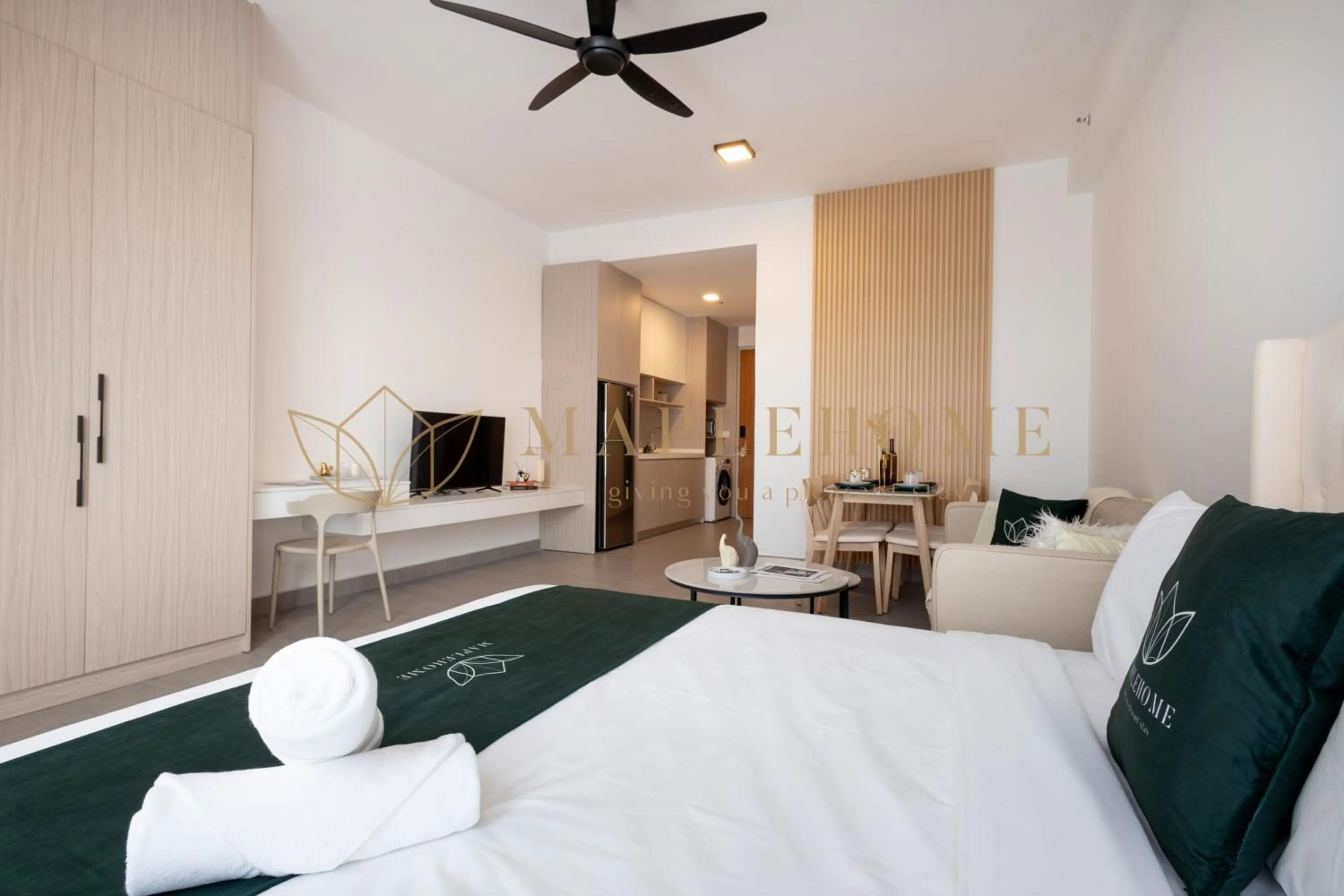 View (from property/room), Bed in Sunsuria Forum Premier Suites Setia Alam