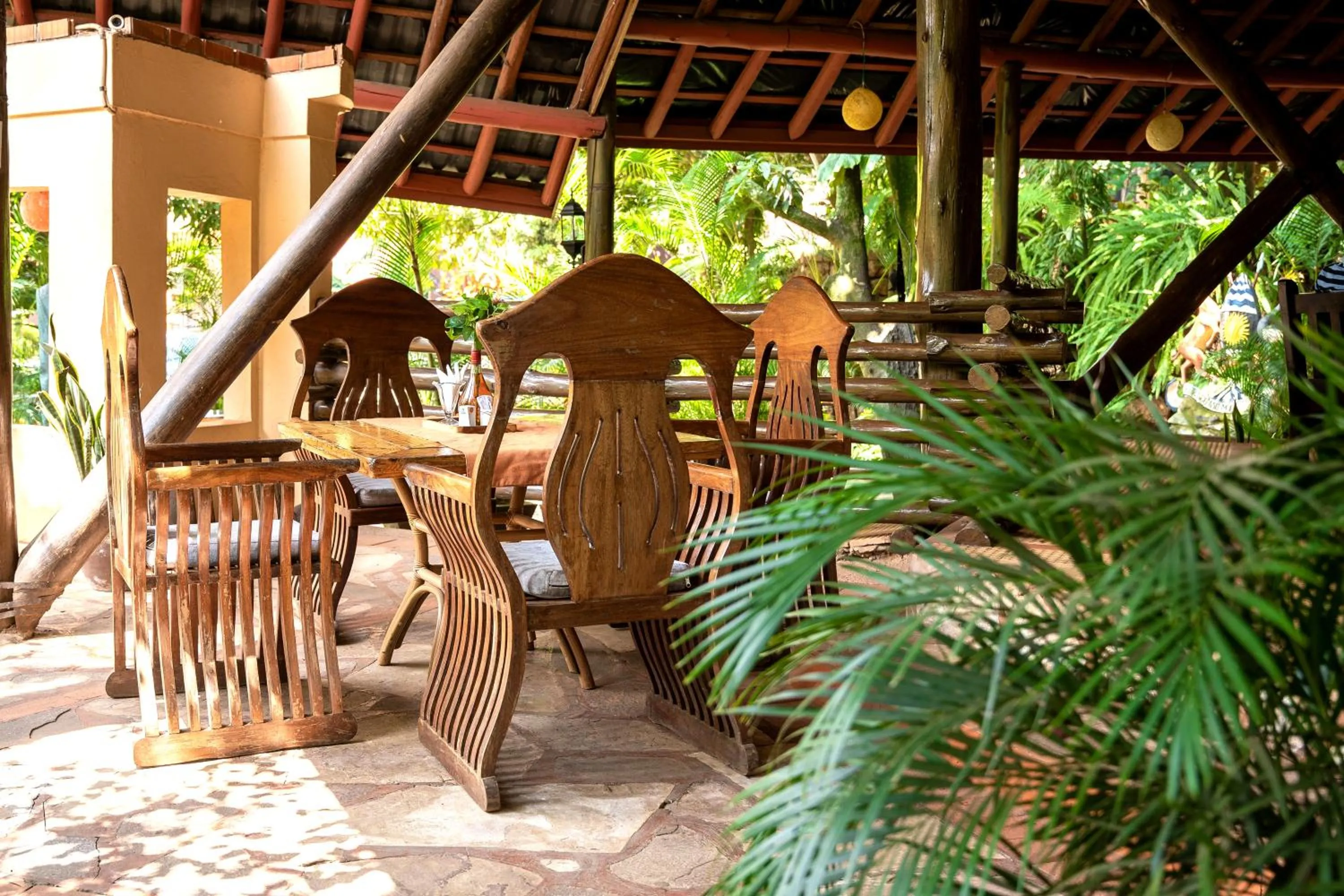 Restaurant/places to eat in Forest Cottages