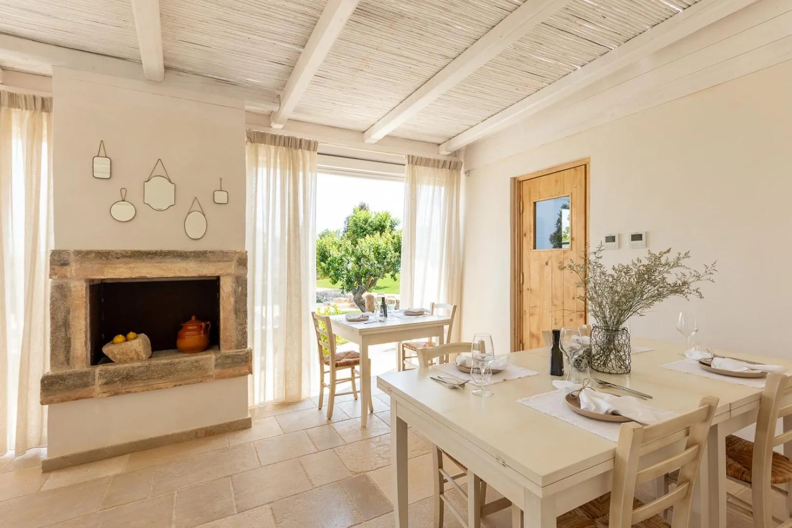 Restaurant/places to eat in Masseria Valentina