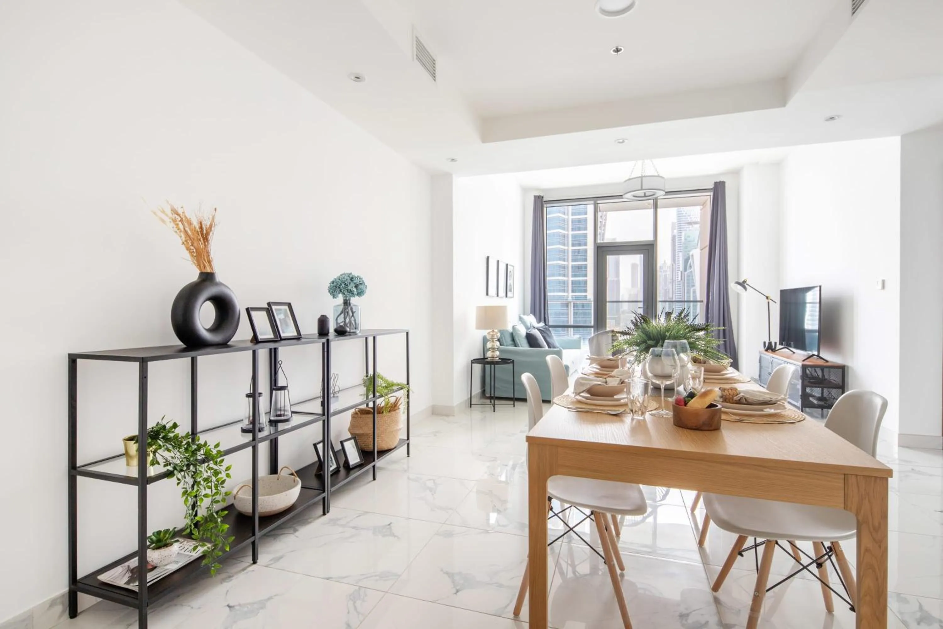 Dining area in Frank Porter - Noora Tower