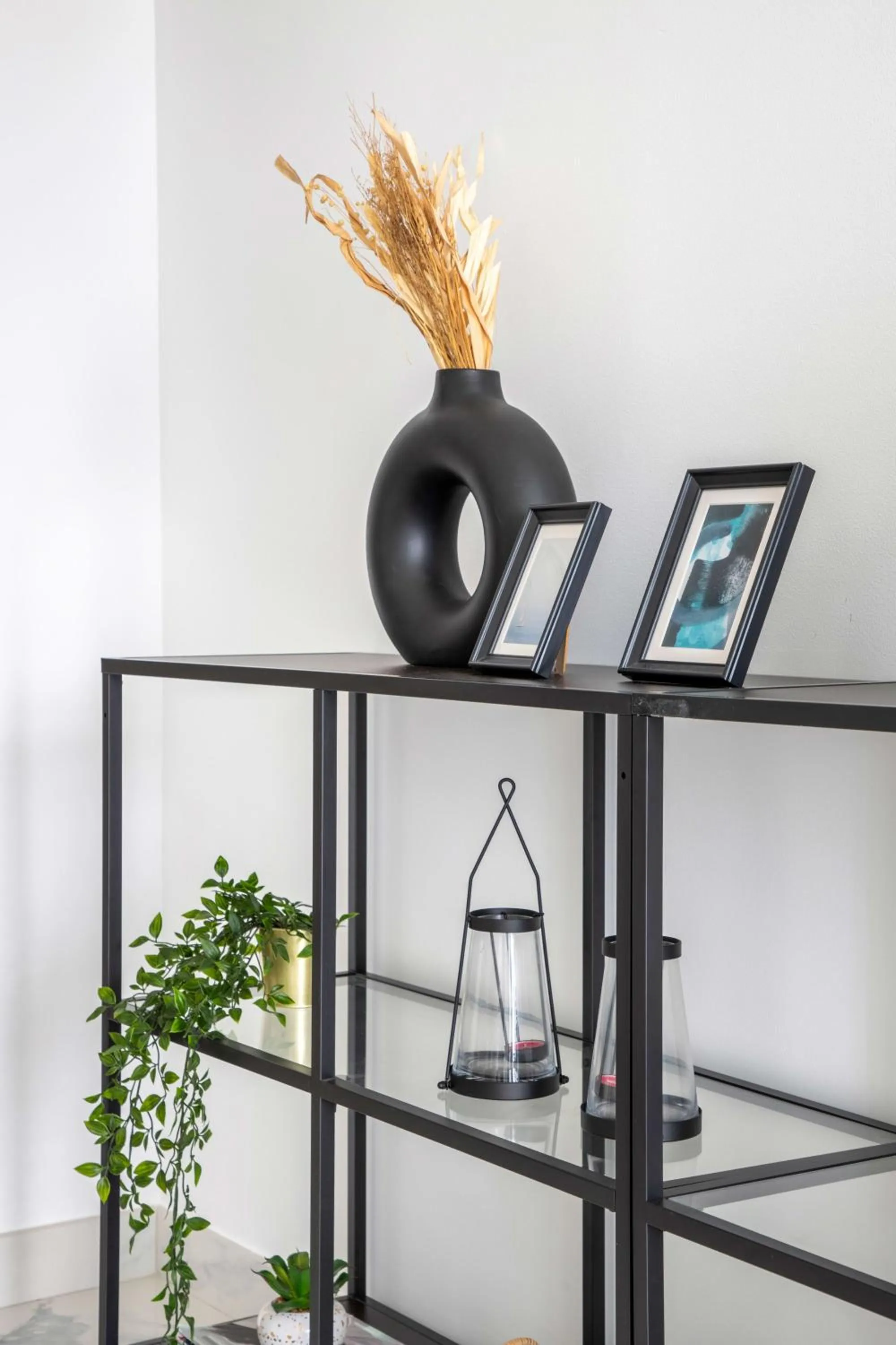 Decorative detail in Frank Porter - Noora Tower