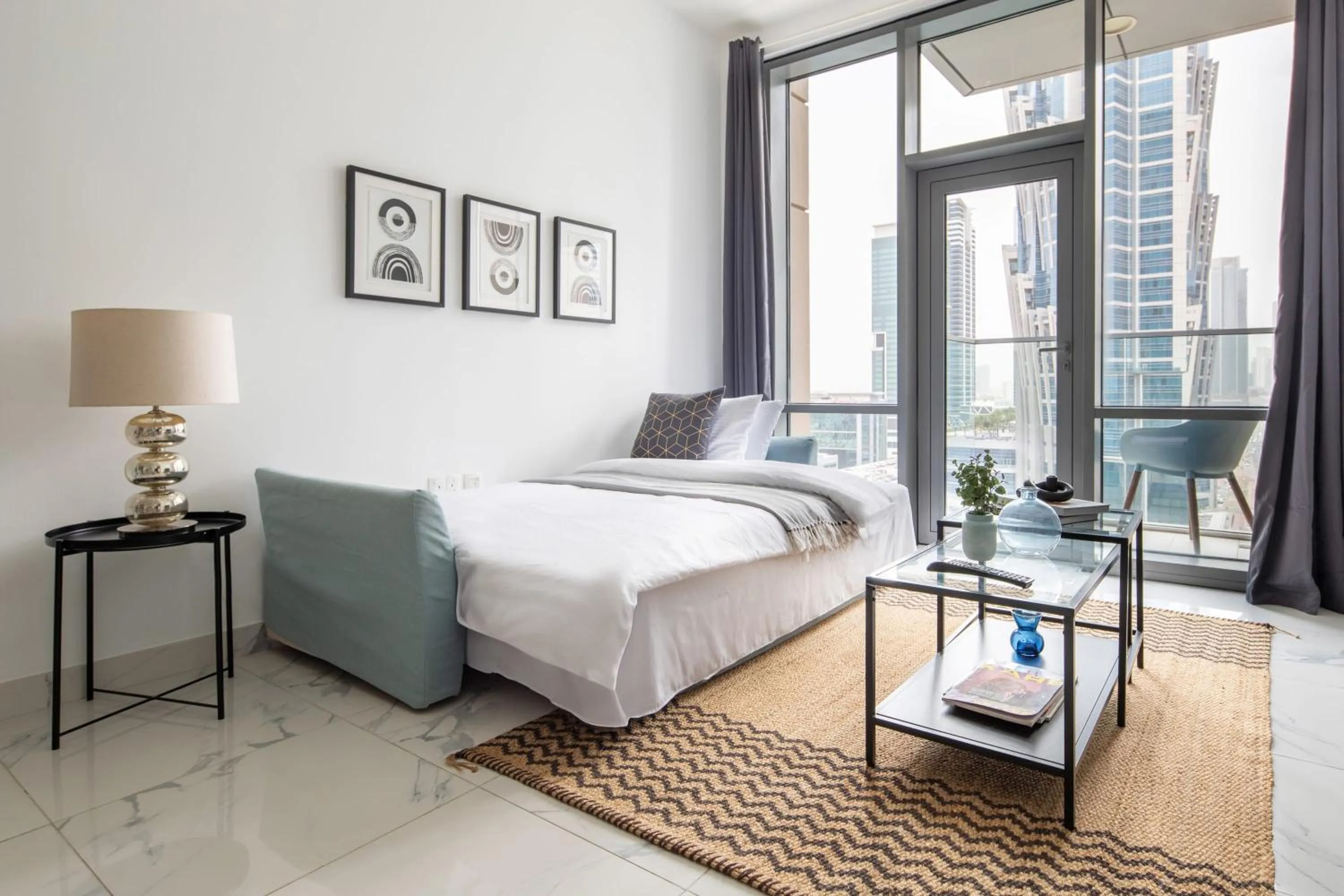 Bed in Frank Porter - Noora Tower