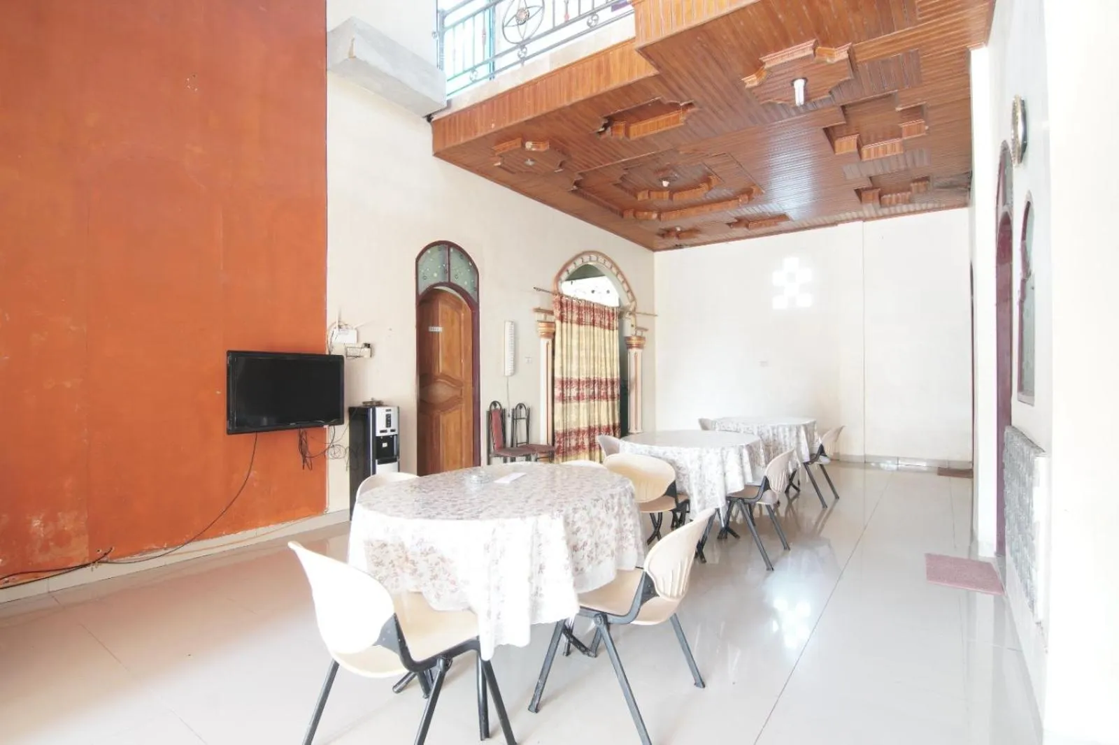 Lobby or reception in Hotel O Njy House SyariahNearBandara Sultan Syarif Kasim II