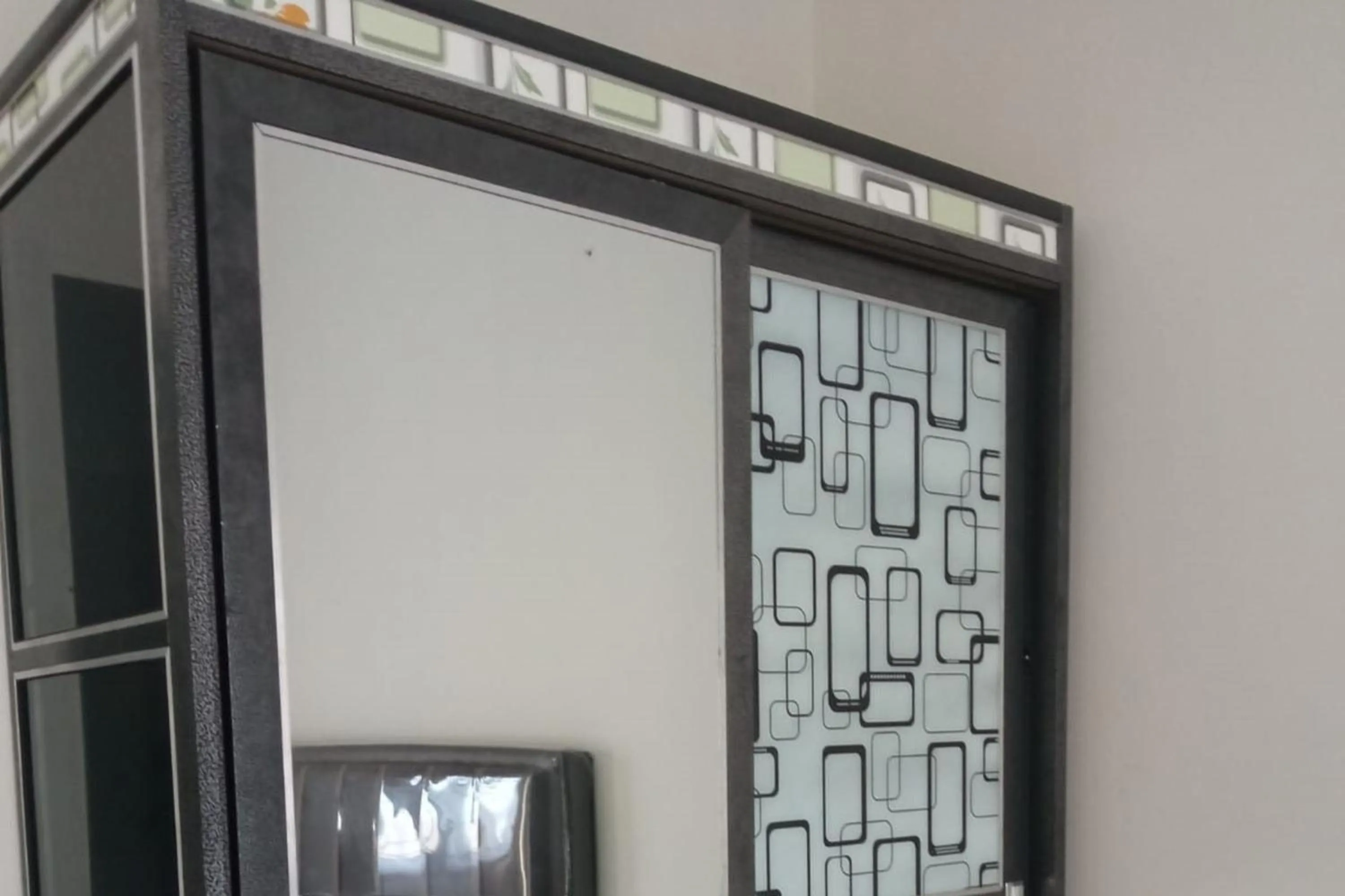 Photo of the whole room in Hotel O Njy House SyariahNearBandara Sultan Syarif Kasim II