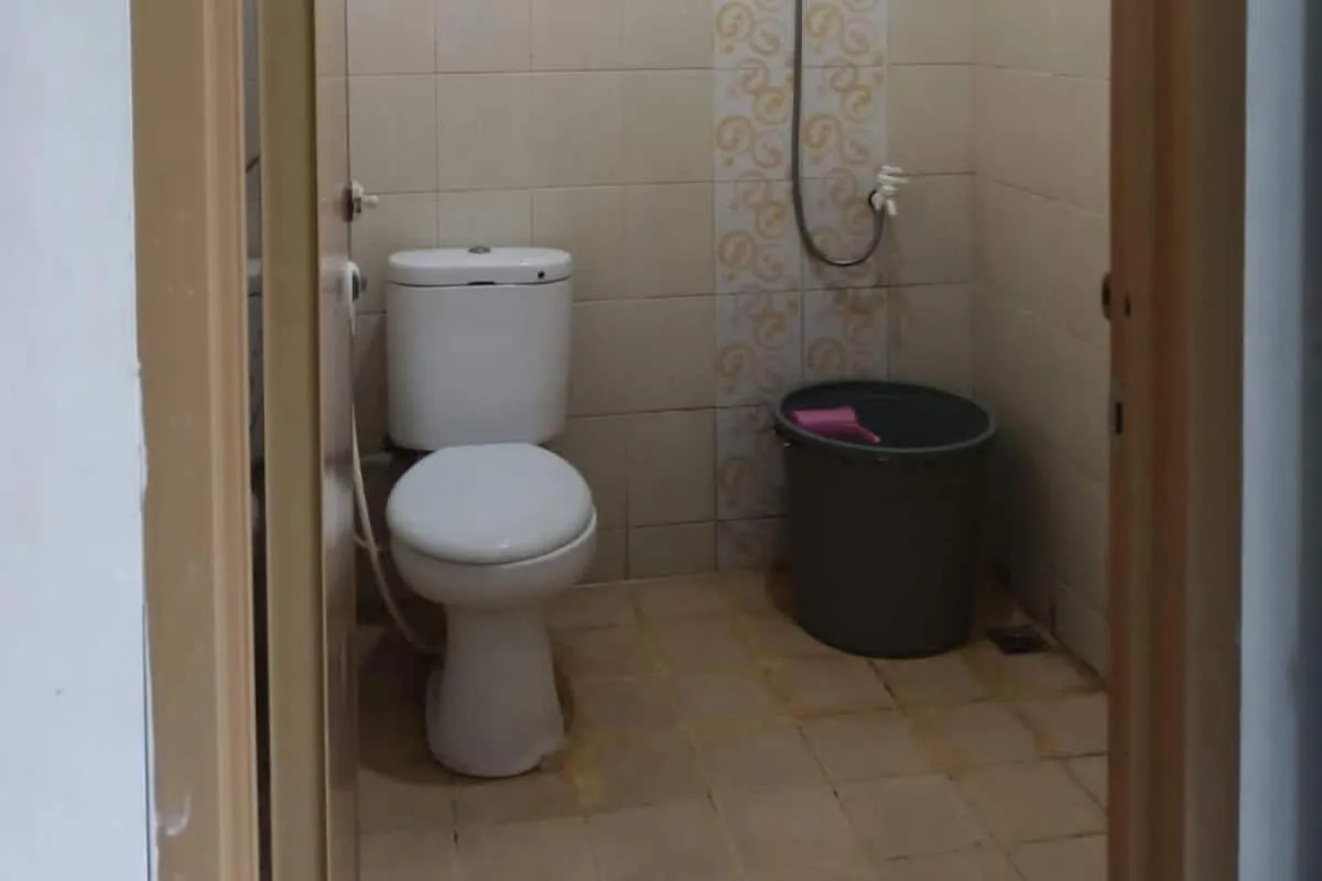 Bathroom in Hotel O Neva Guest House SyariahNearWaduk Cipta Karya
