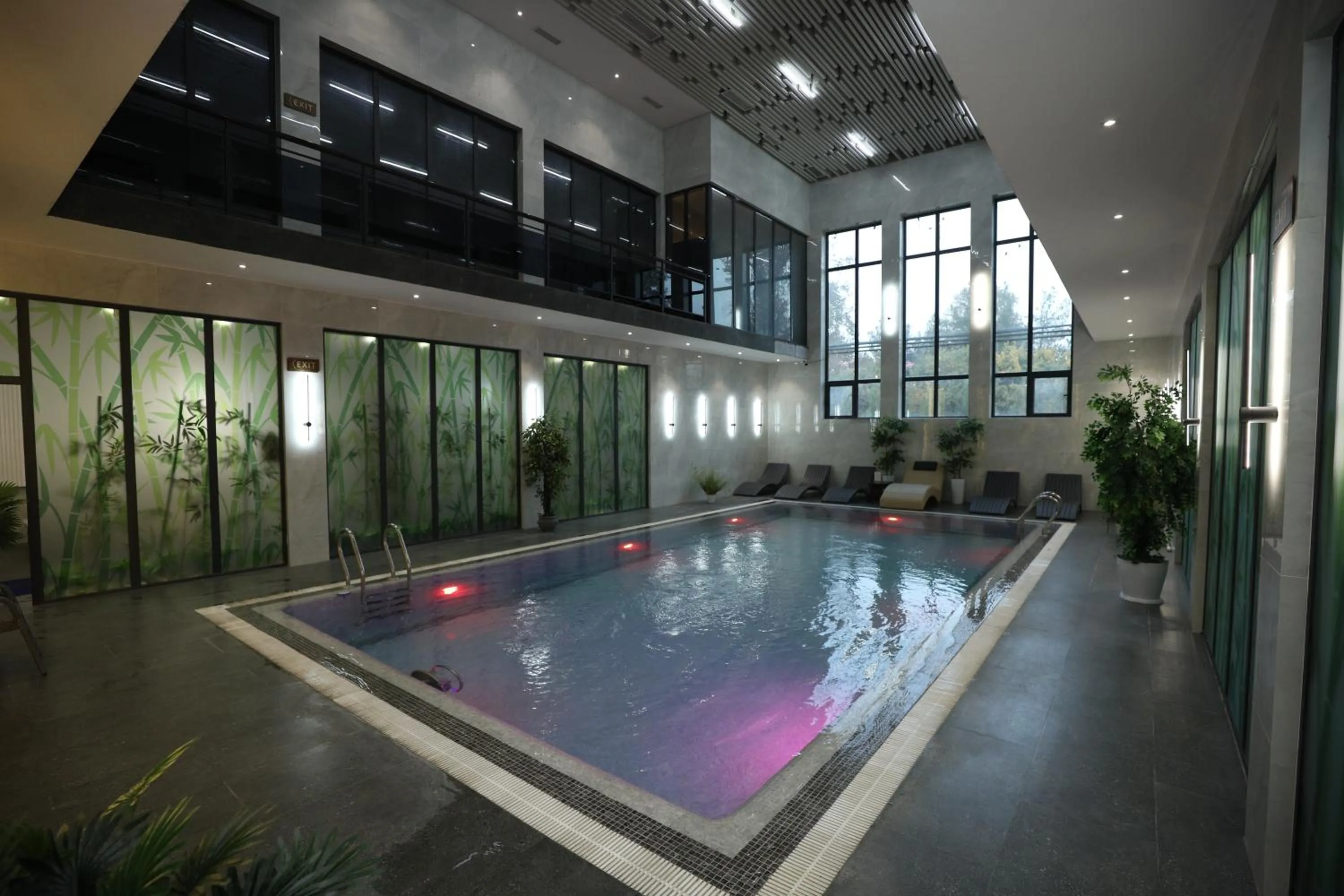 Pool view in Ziyorat Luxury Hotel