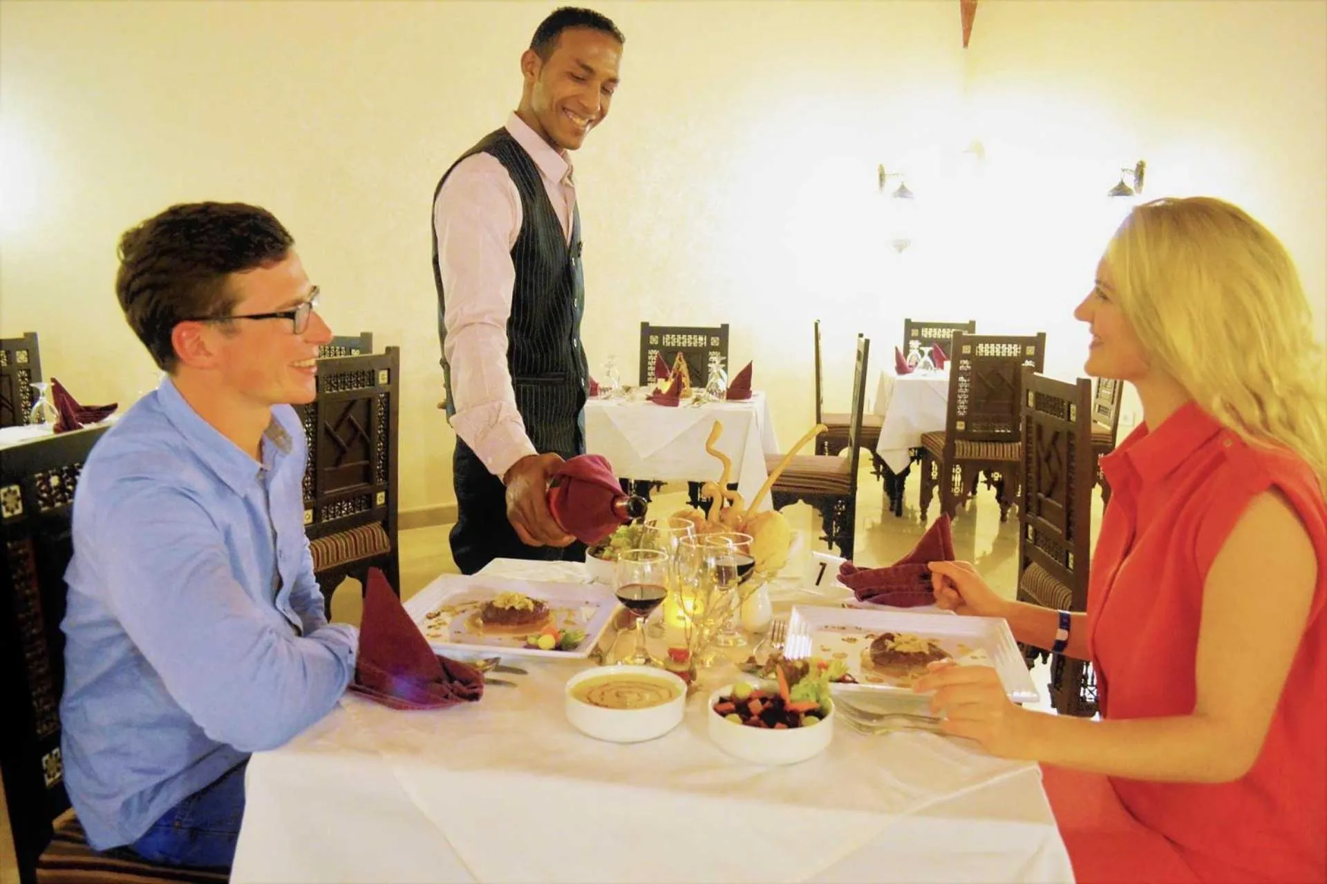 Rohanou Beach Resort