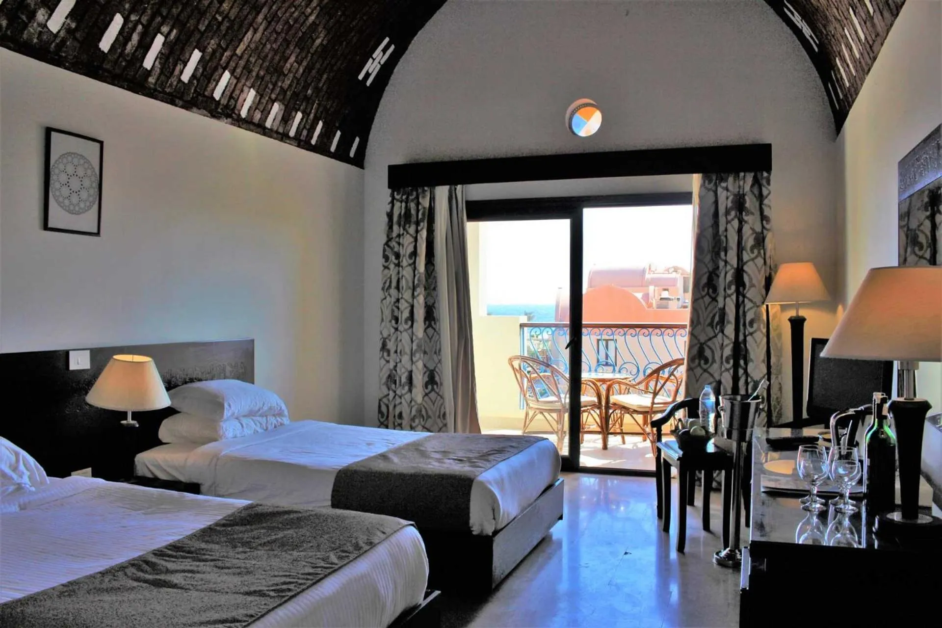 Bed in Rohanou Beach Resort