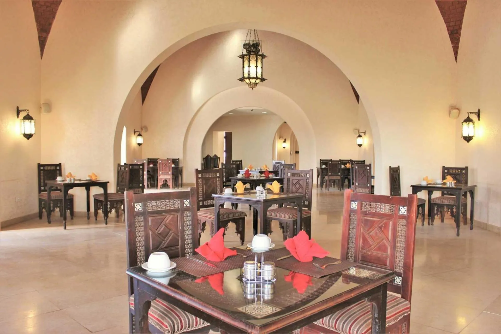 Rohanou Beach Resort