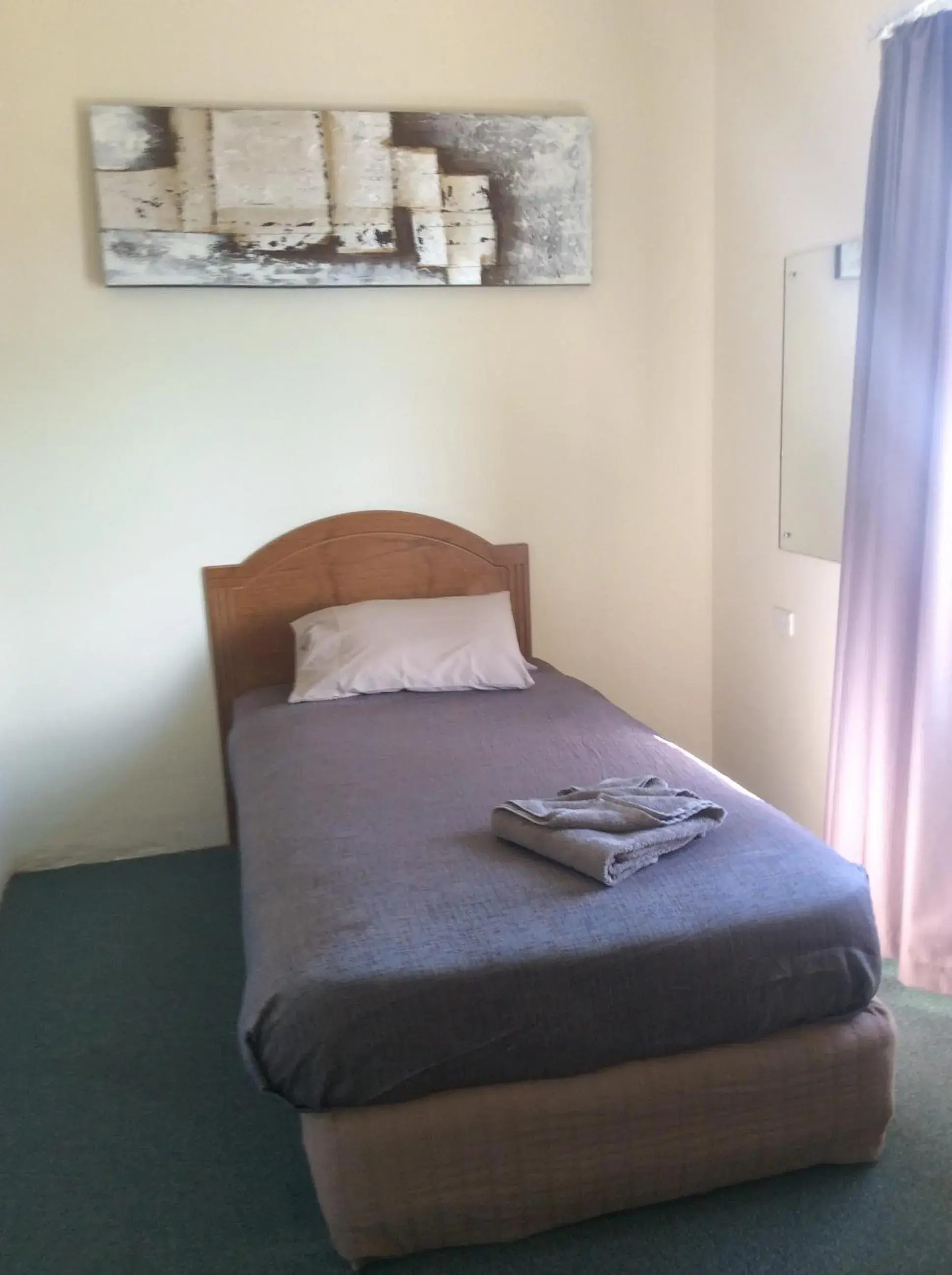 Single Room in New Whyalla Hotel Single Room in New Whyalla Hotel