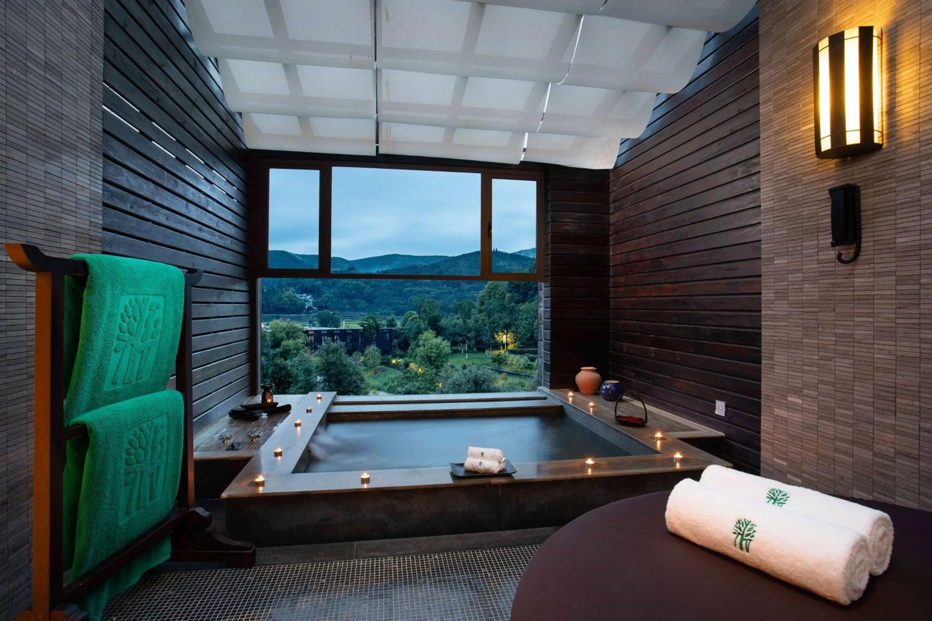 Bathroom in Banyan Tree Tengchong