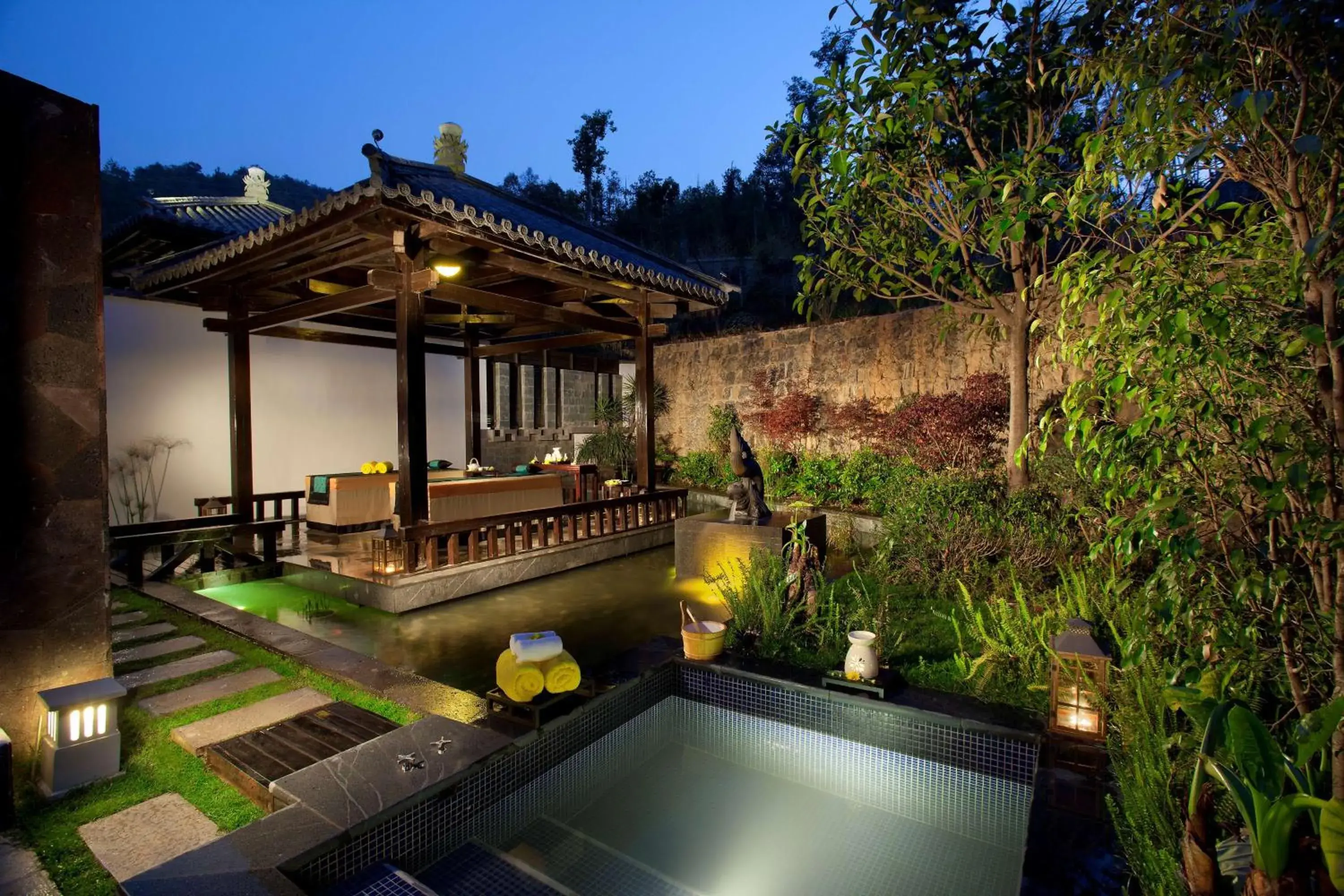 Hot Spring Garden Villa in Banyan Tree Tengchong Hot Spring Garden Villa in Banyan Tree Tengchong