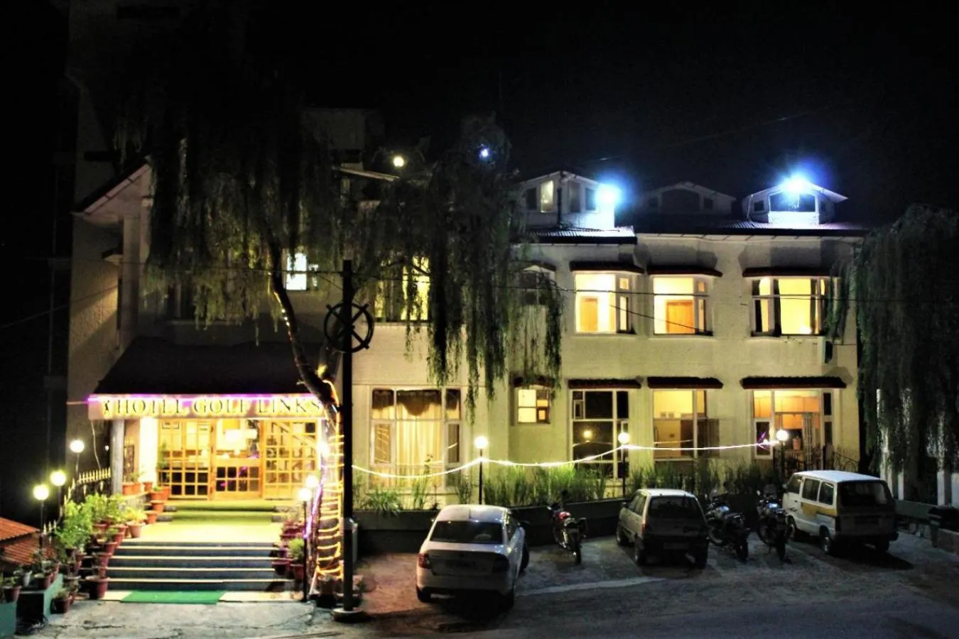 Property building in Hotel Golf Links, Mashobra