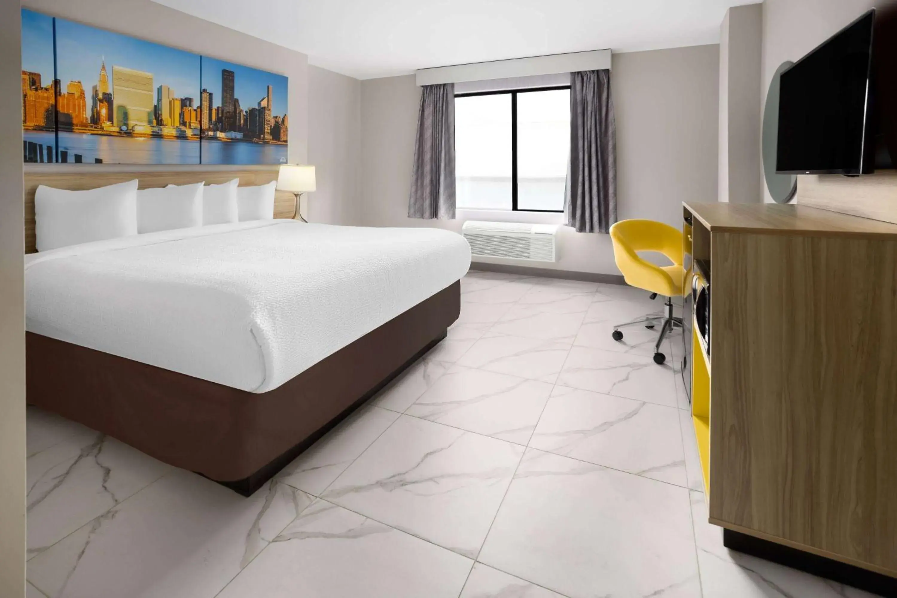 Photo of the whole room, Bed in Days Inn by Wyndham Staten Island Photo of the whole room, Bed in Days Inn by Wyndham Staten Island