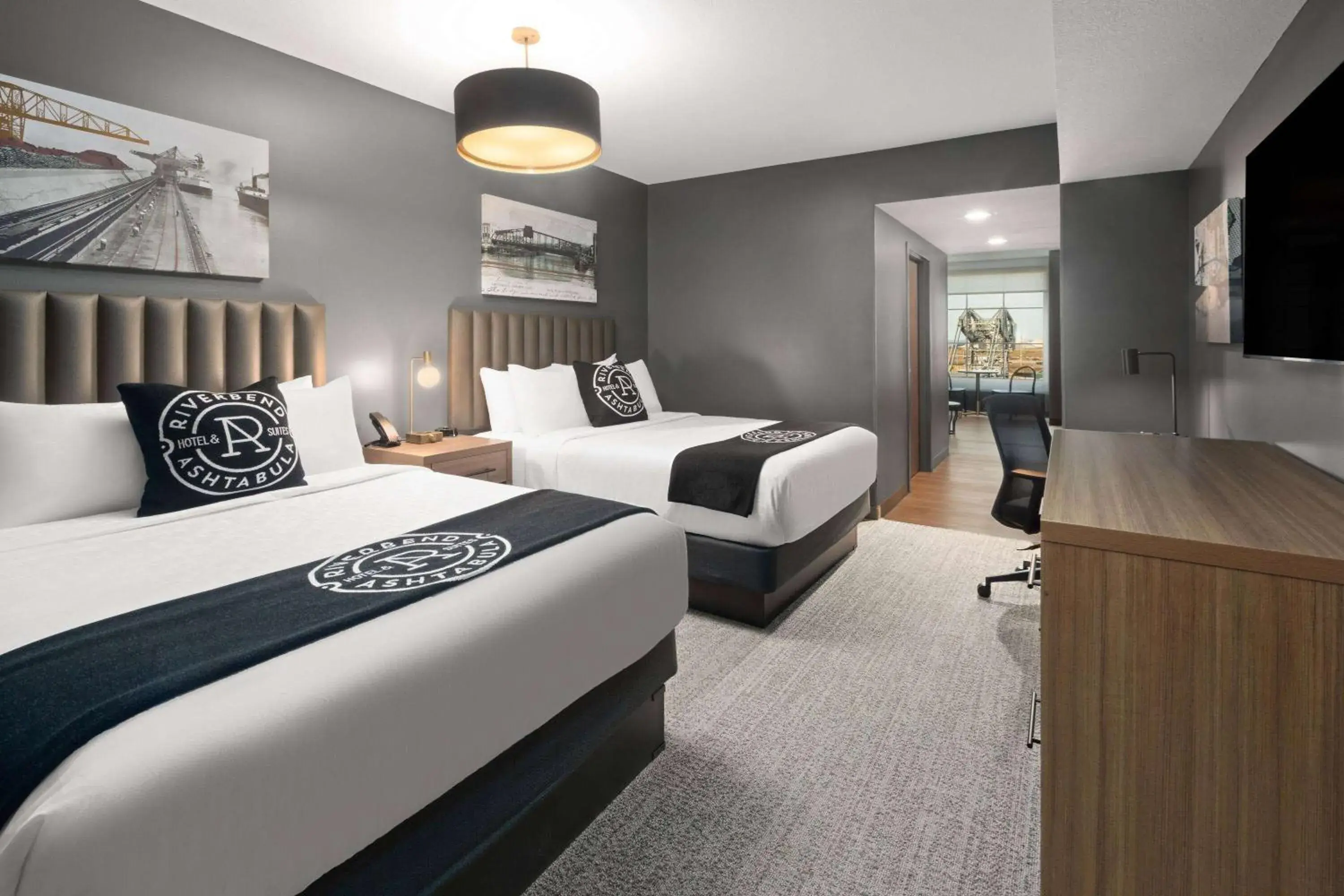 One-Bedroom Queen Suite with River View - Non-Smoking in Riverbend Hotel and Suites, Trademark Collection by Wyndham One-Bedroom Queen Suite with River View - Non-Smoking in Riverbend Hotel and Suites, Trademark Collection by Wyndham