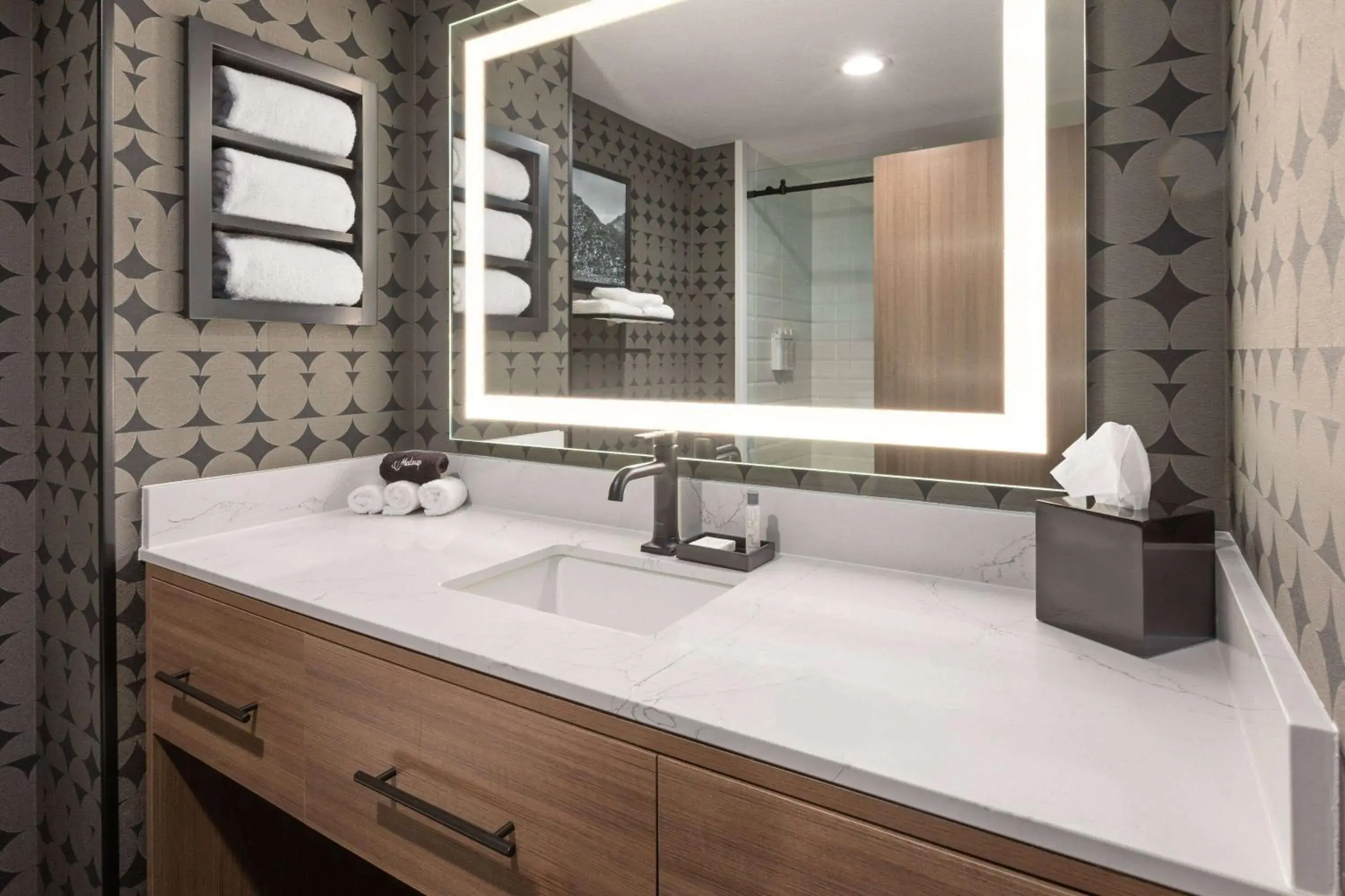 King Room with River View - Hearing Impaired Accessible/Non-Smoking in Riverbend Hotel and Suites, Trademark Collection by Wyndham King Room with River View - Hearing Impaired Accessible/Non-Smoking in Riverbend Hotel and Suites, Trademark Collection by Wyndham