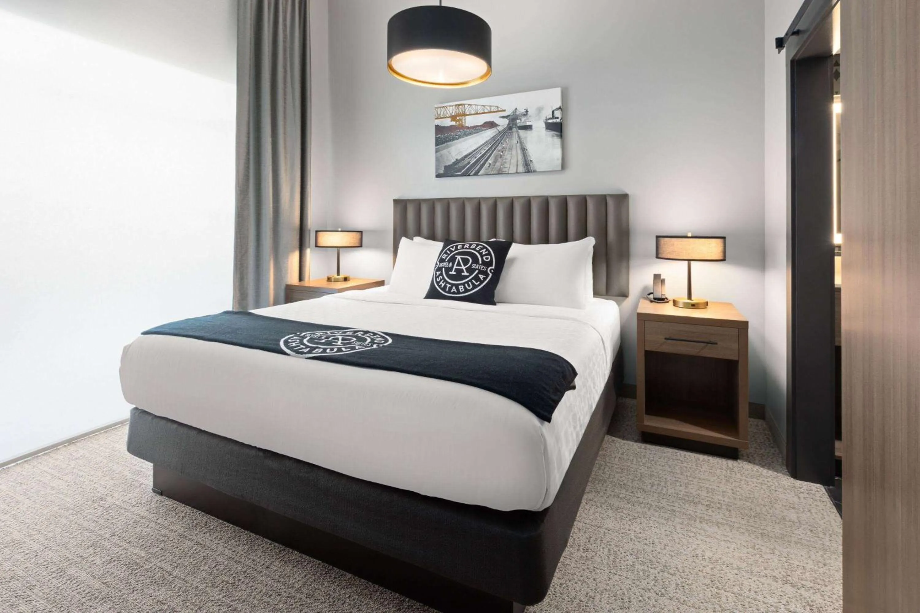 Photo of the whole room, Bed in Riverbend Hotel and Suites, Trademark Collection by Wyndham