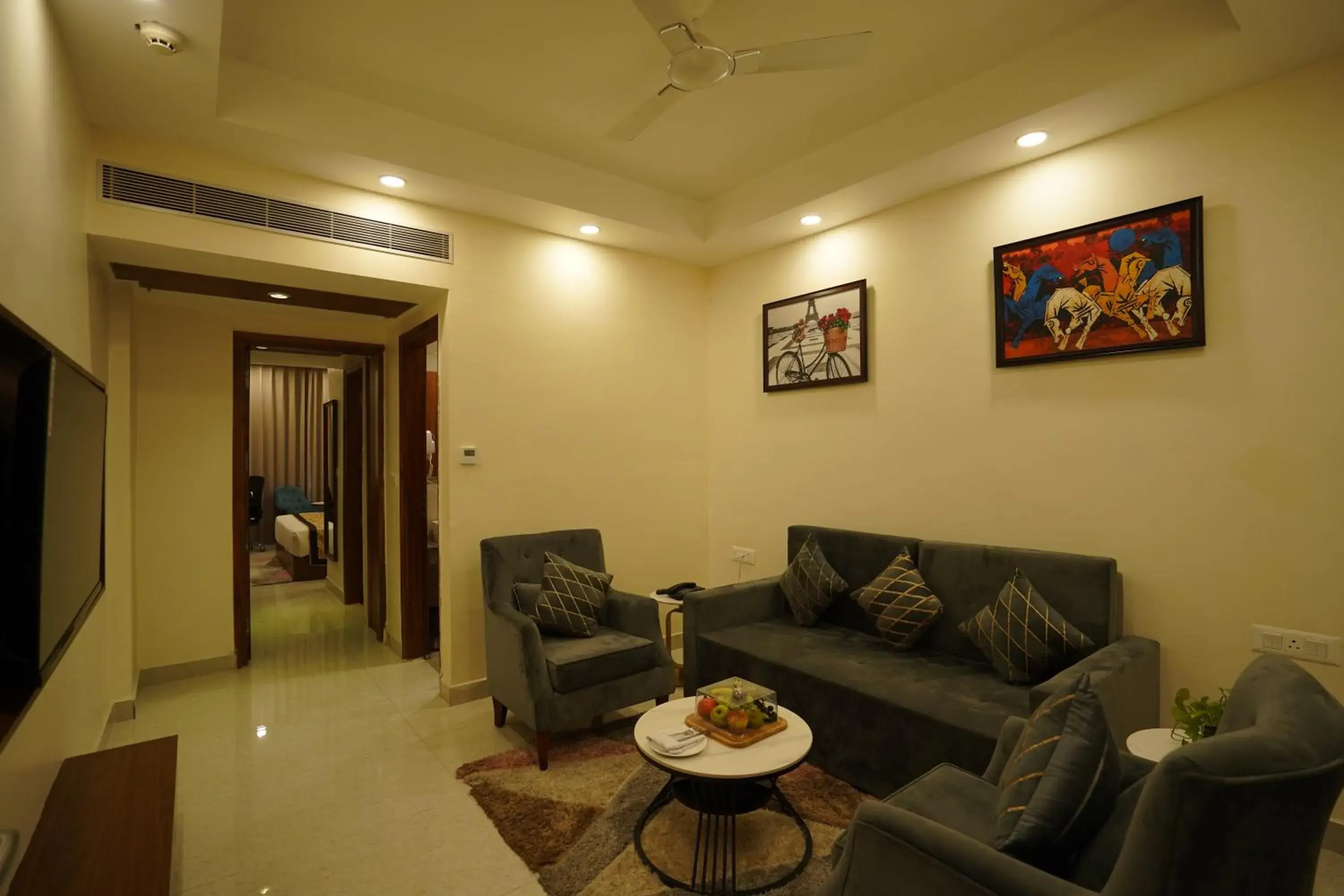 Junior Suite - single occupancy in Hotel Luxe Opera NH8 - 7km from IGI Airport Delhi Junior Suite - single occupancy in Hotel Luxe Opera NH8 - 7km from IGI Airport Delhi