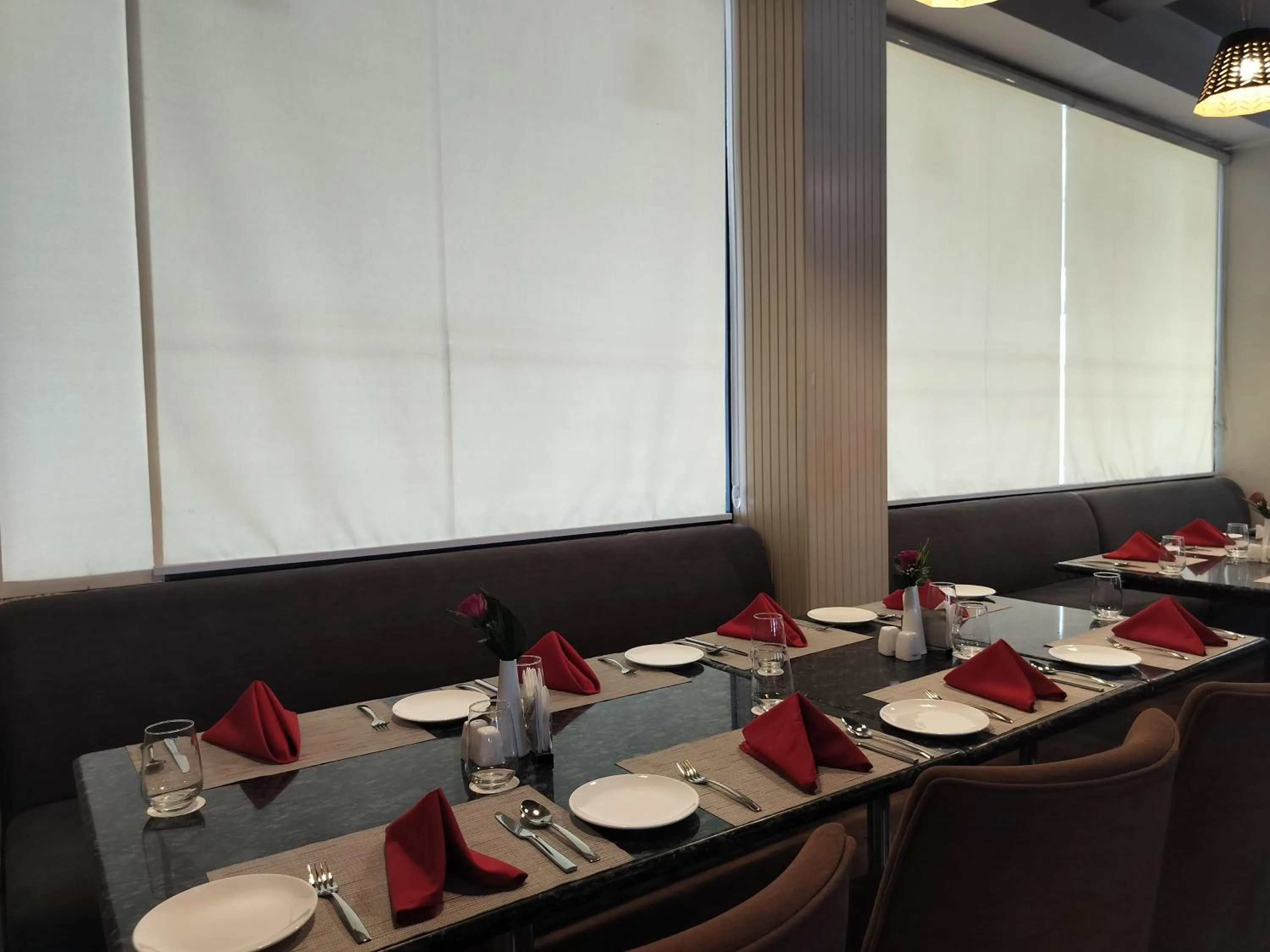 Restaurant/places to eat in Hotel Luxe Opera NH8 - 7km from IGI Airport Delhi