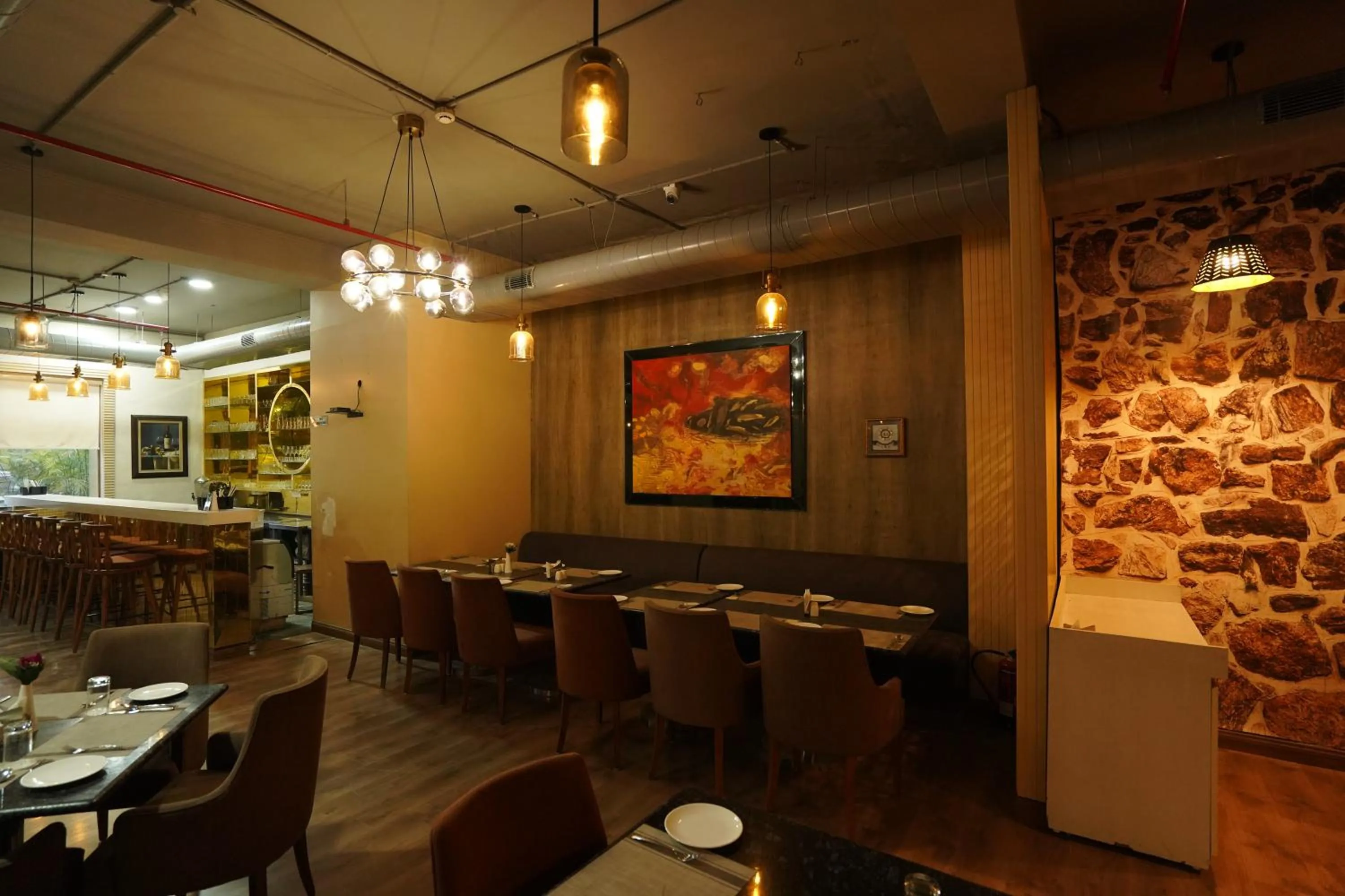Restaurant/places to eat in Hotel Luxe Opera NH8 - 7km from IGI Airport Delhi