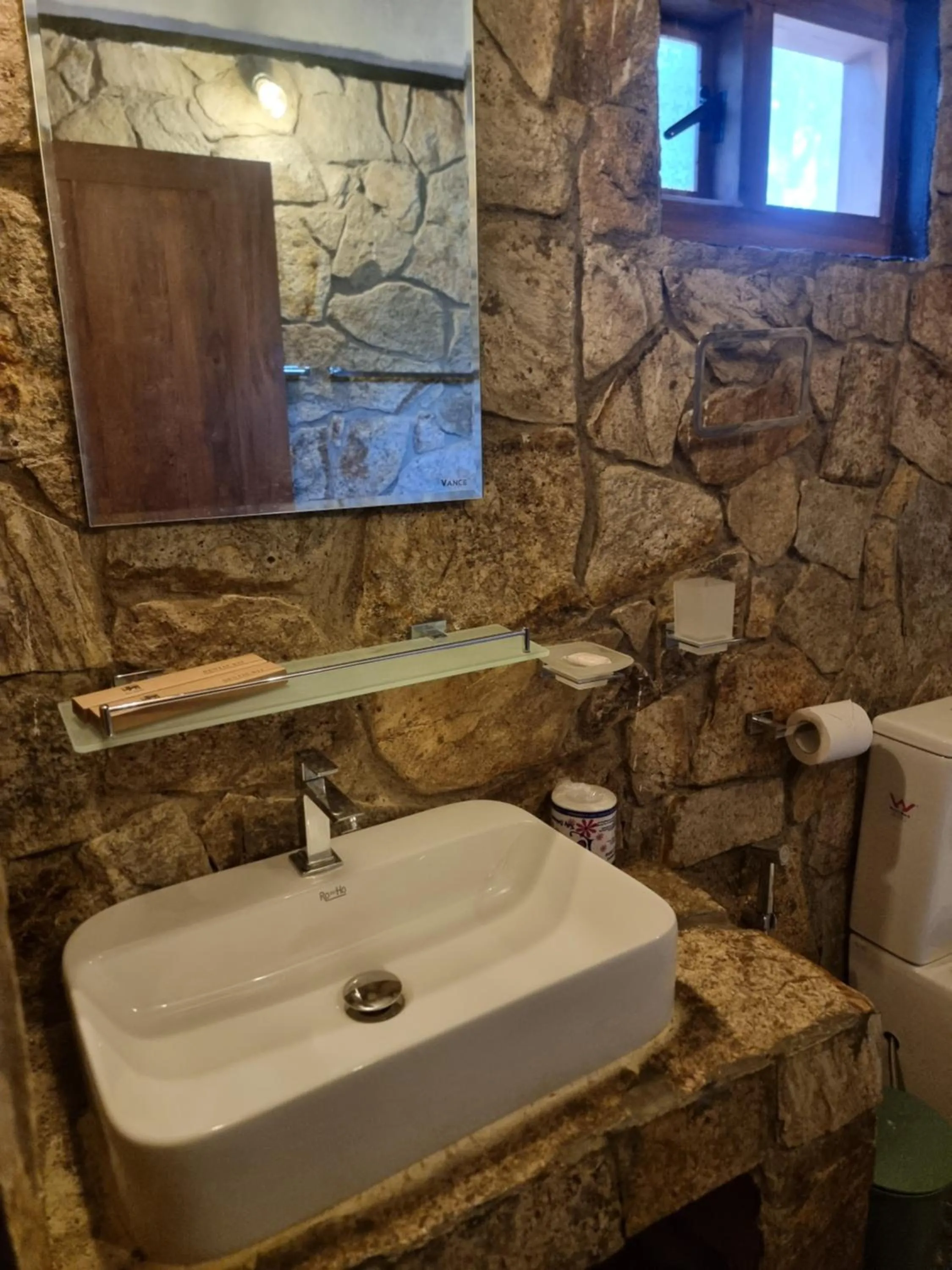Bathroom in Liyon Rest sigiriya