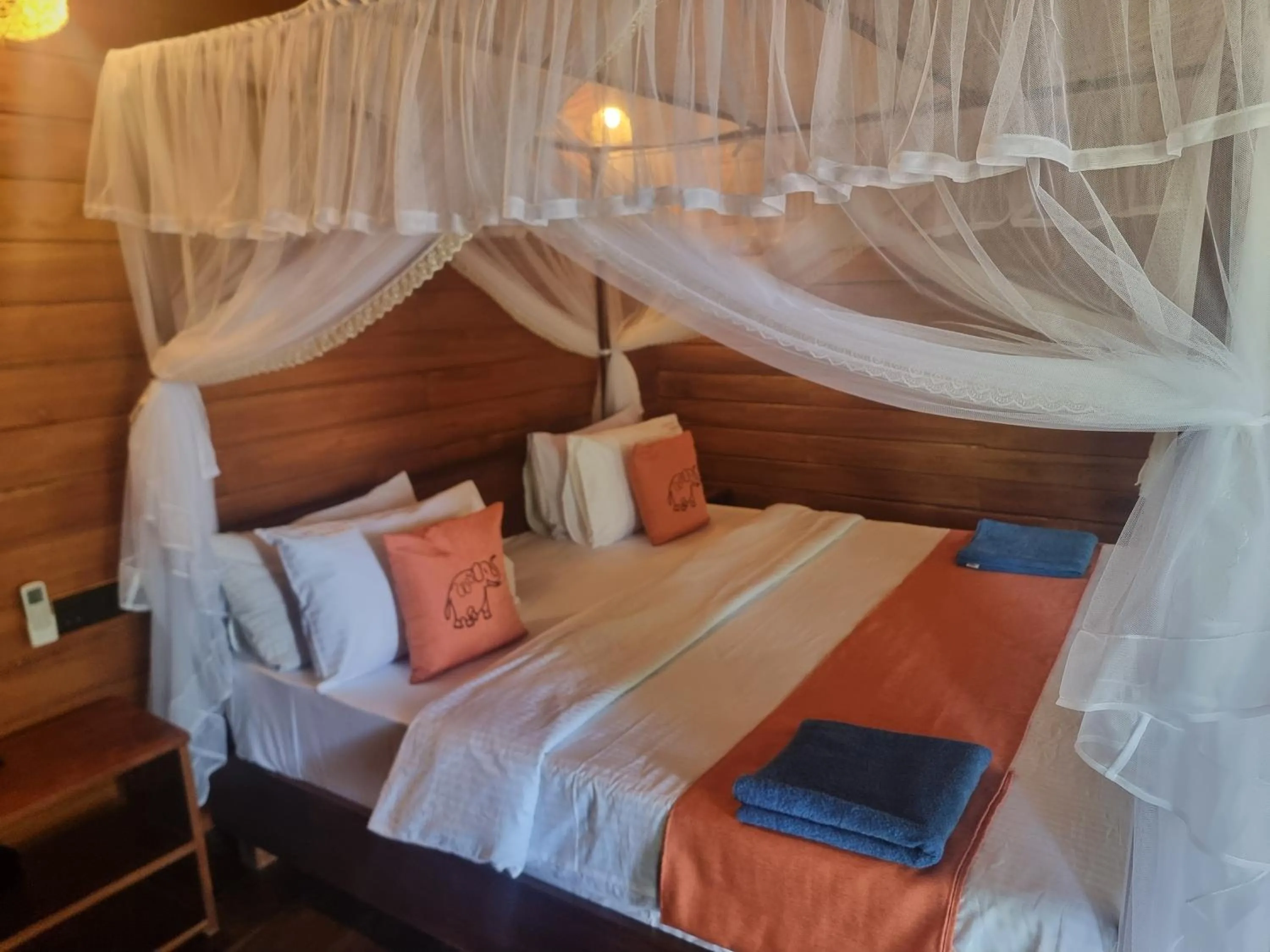 Bed in Liyon Rest sigiriya