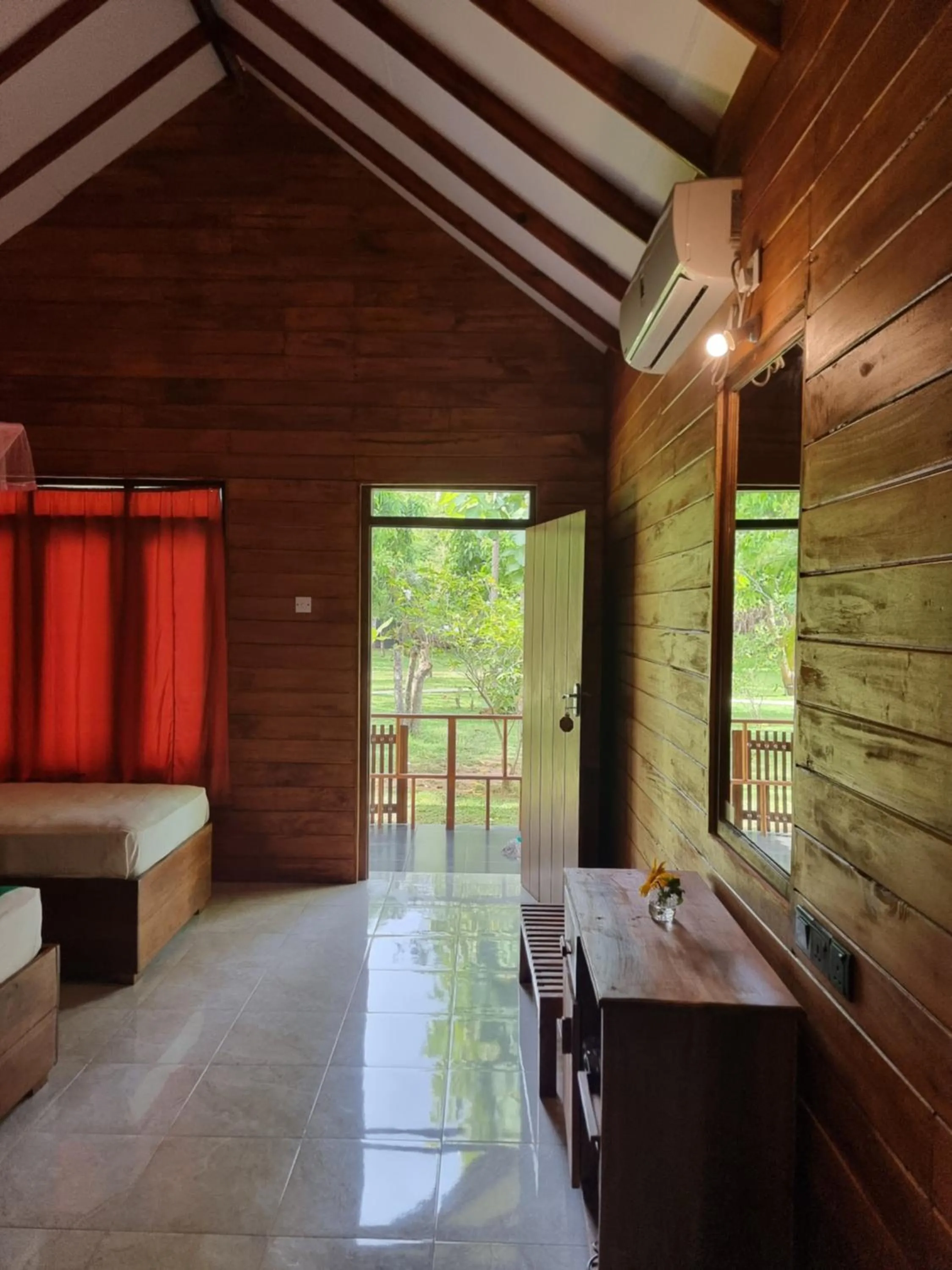 Bed in Liyon Rest sigiriya