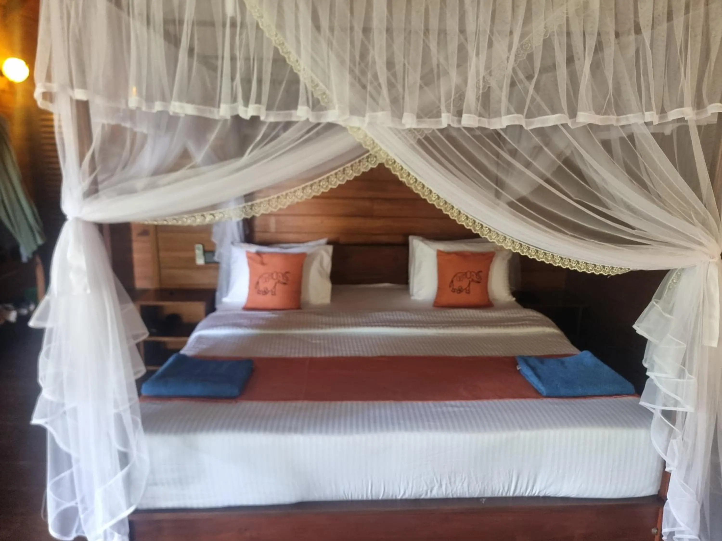 Bed in Liyon Rest sigiriya