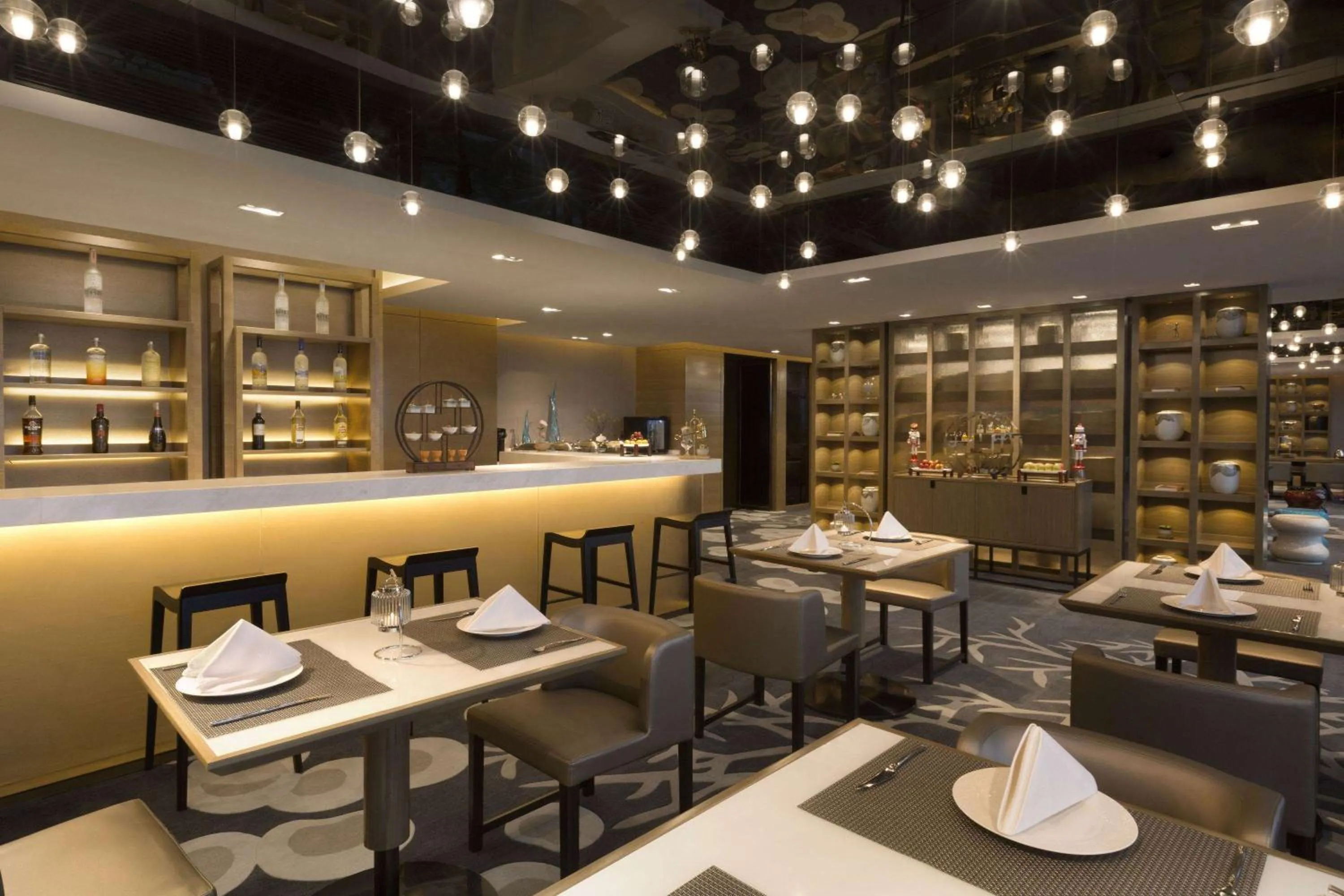 Lounge or bar in Wyndham JinJiang Hotel