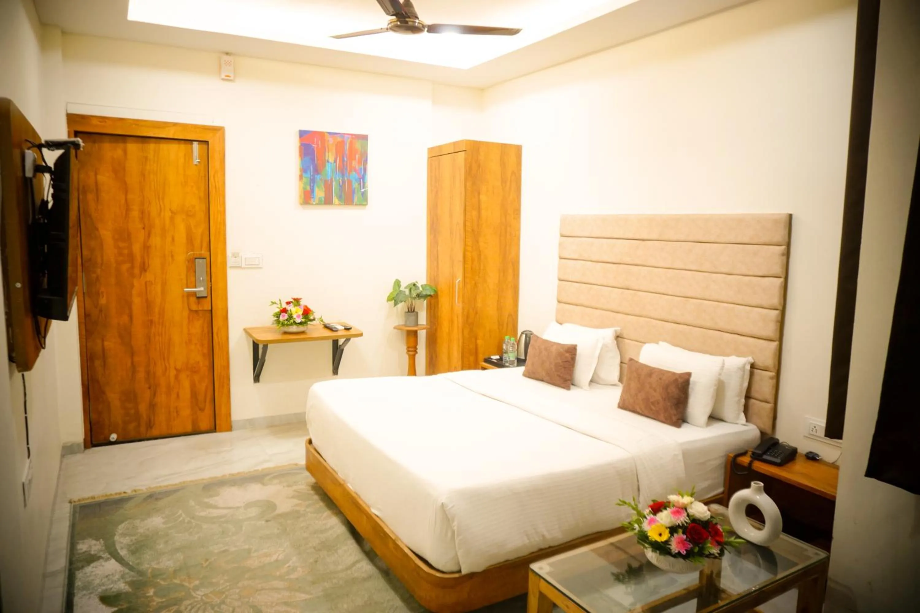 Bedroom, Bed in The Havelock Hotel, Vijay Nagar