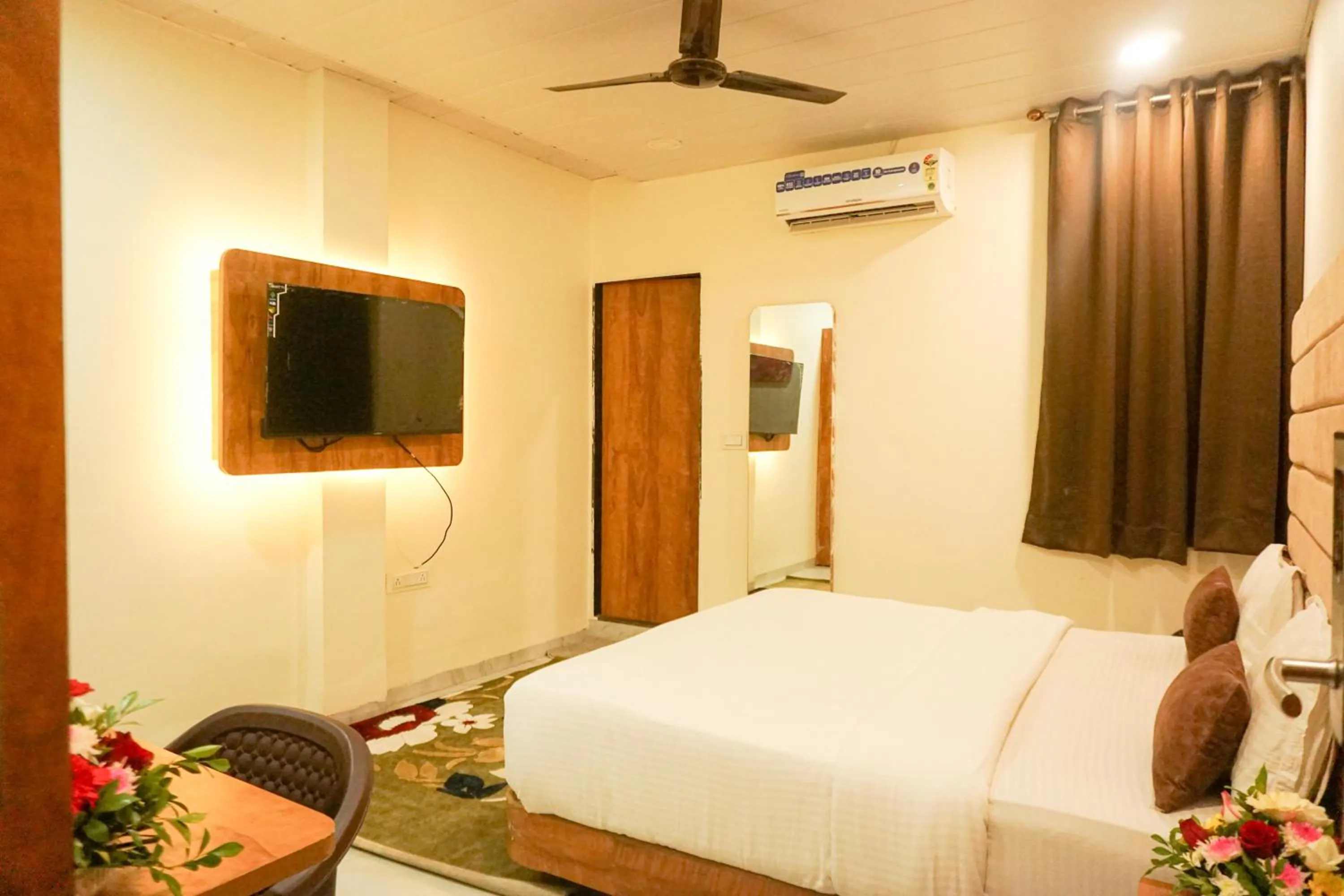 Bed in The Havelock Hotel, Vijay Nagar