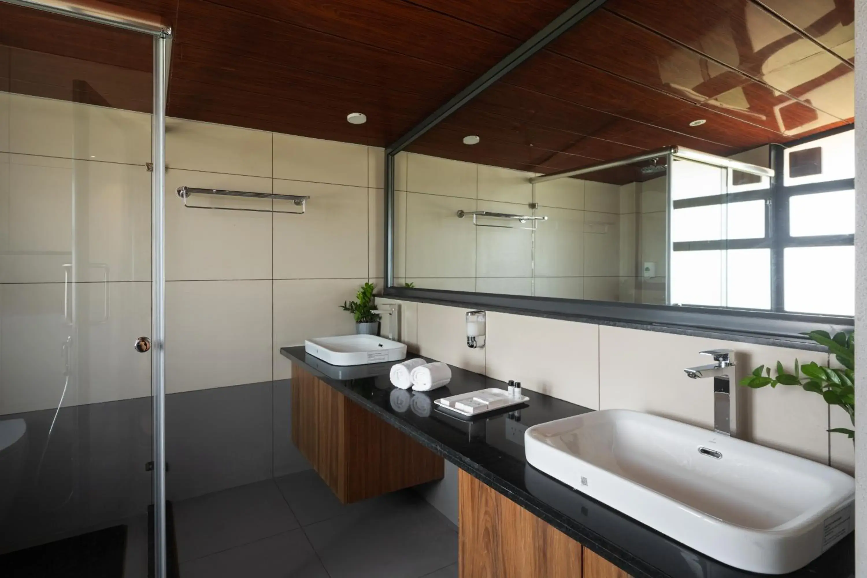 Bathroom in Winter Vale Green Stay Resorts Bathroom in Winter Vale Green Stay Resorts