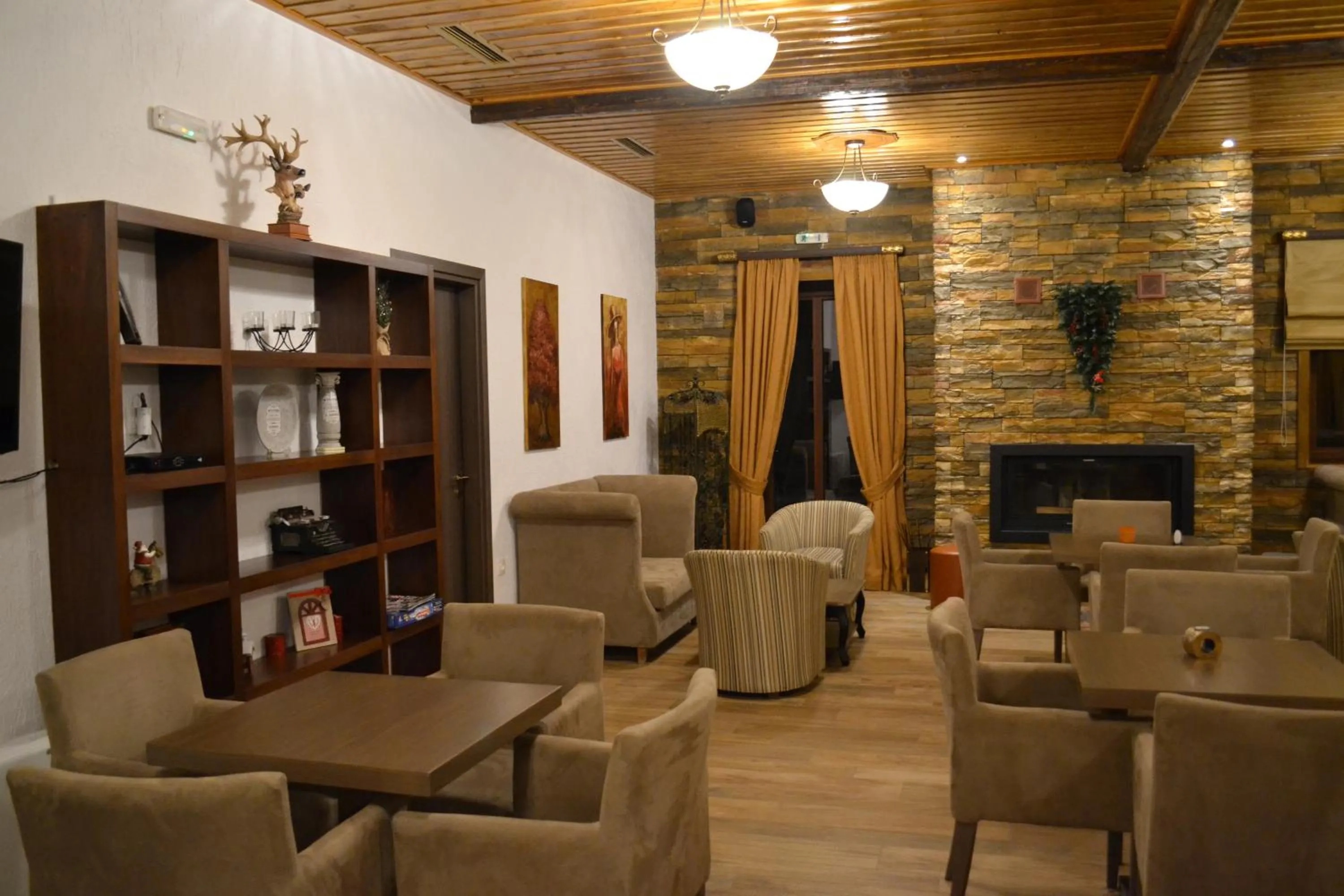 Communal lounge/ TV room in Omalia Village