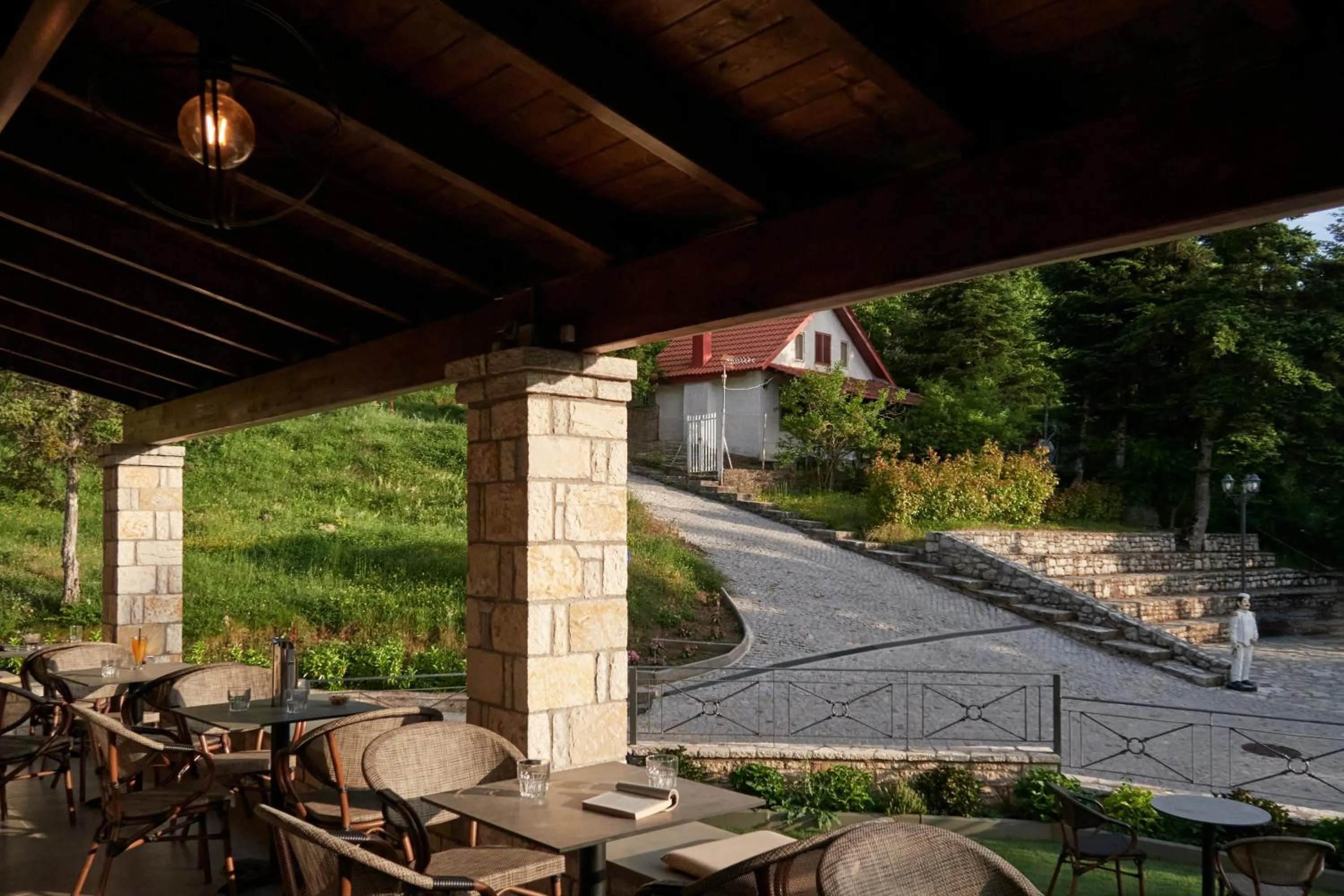 Restaurant/places to eat in Omalia Village