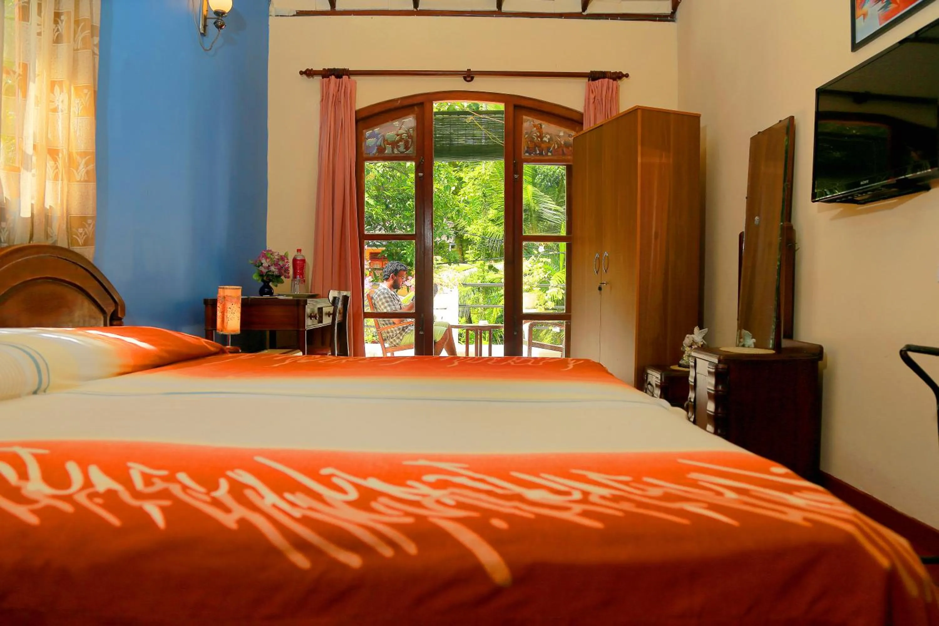 Bedroom, Bed in Holiday Nest Bed & Breakfast