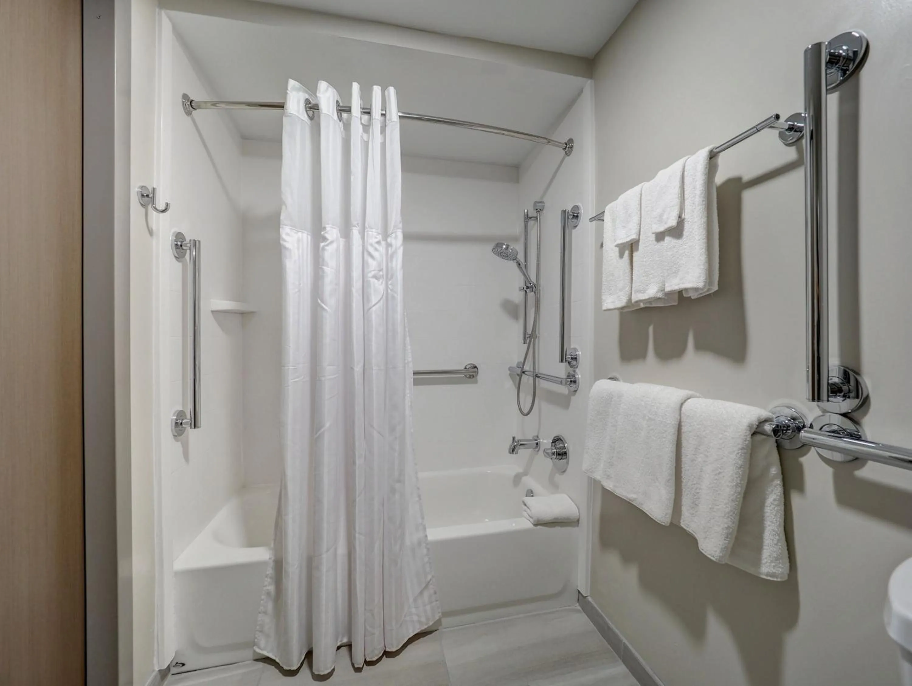 Bathroom in Holiday Inn Express Corpus Christi - Beachfront by IHG