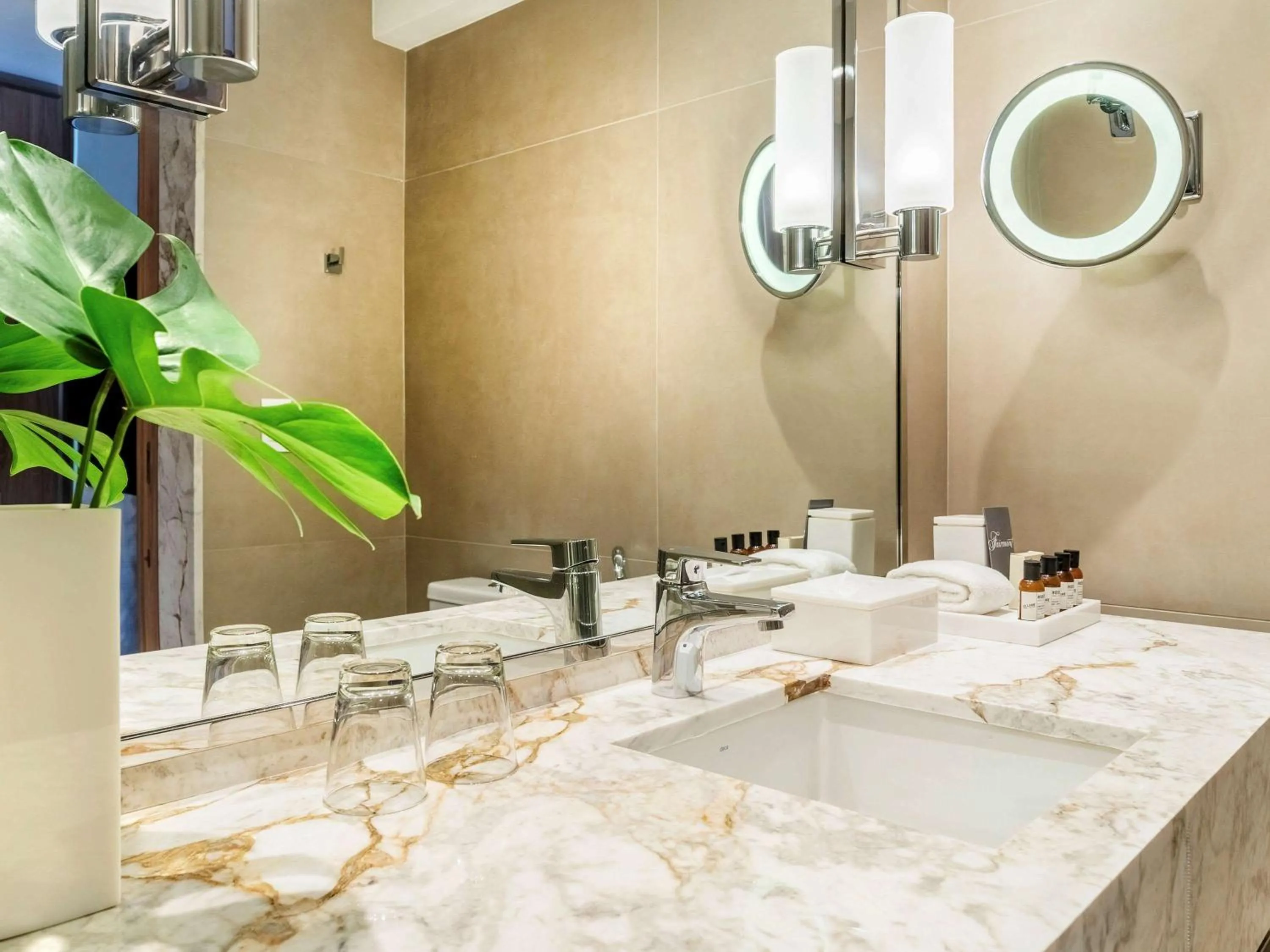 Photo of the whole room in Fairmont Rio de Janeiro Copacabana