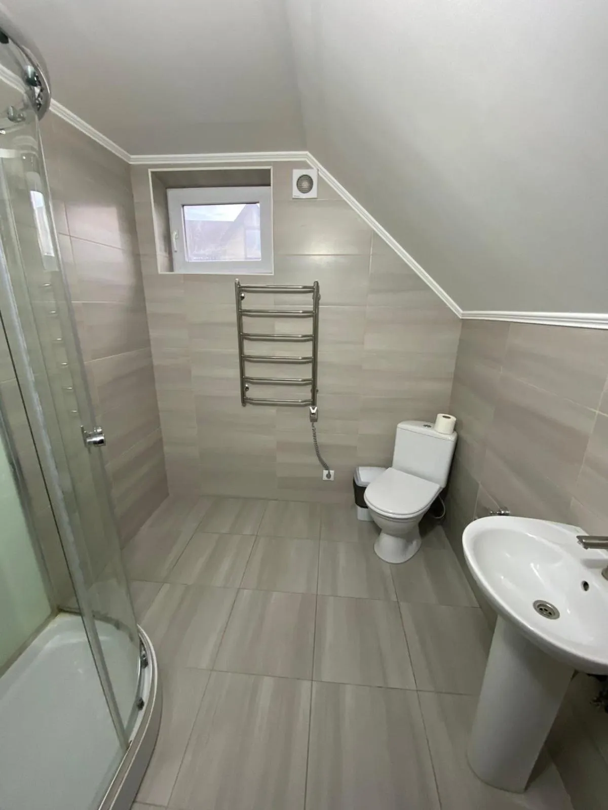 Shower in Lavina Hotel