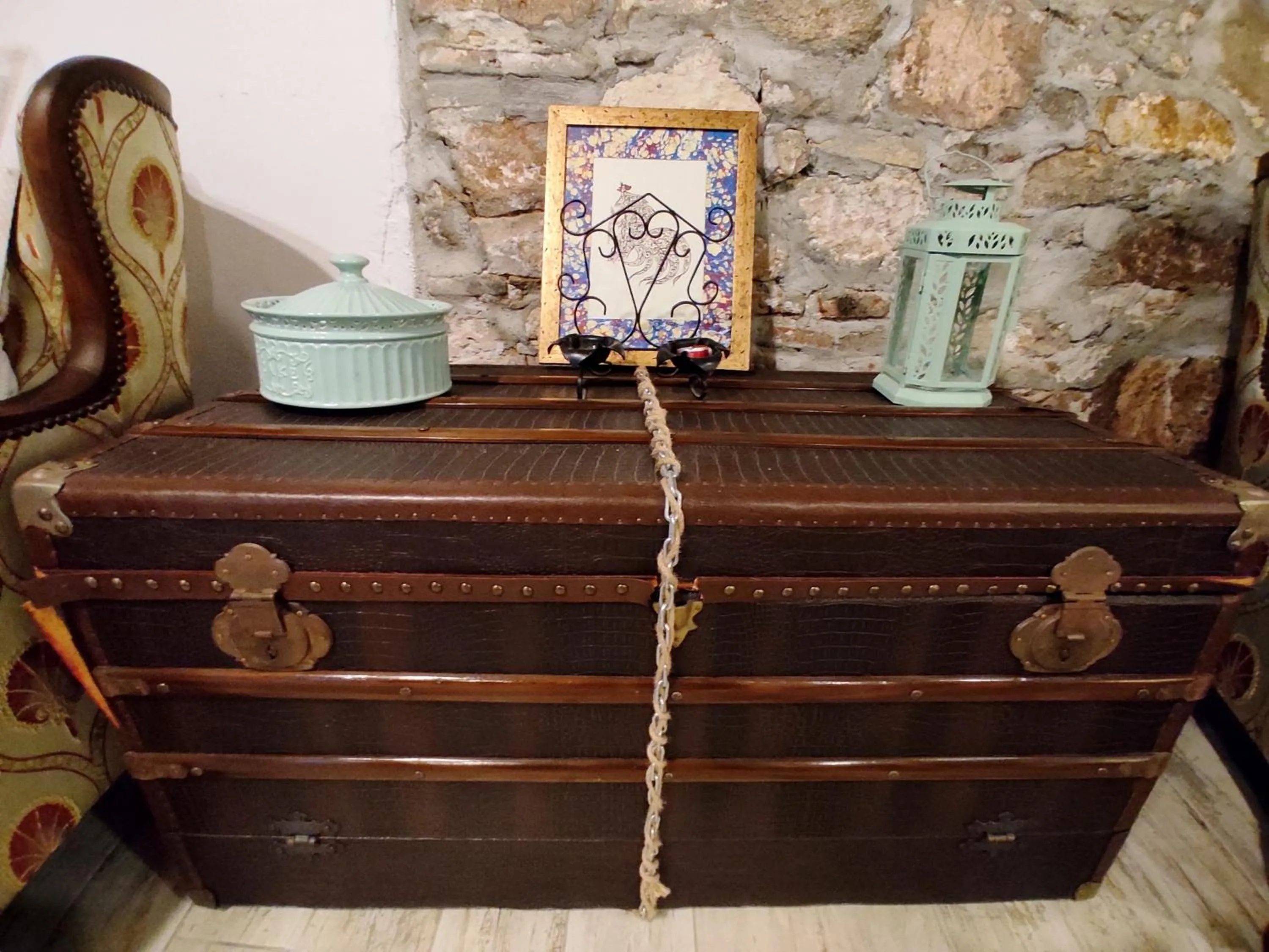 Decorative detail in Kidoni Macaron Guesthouse