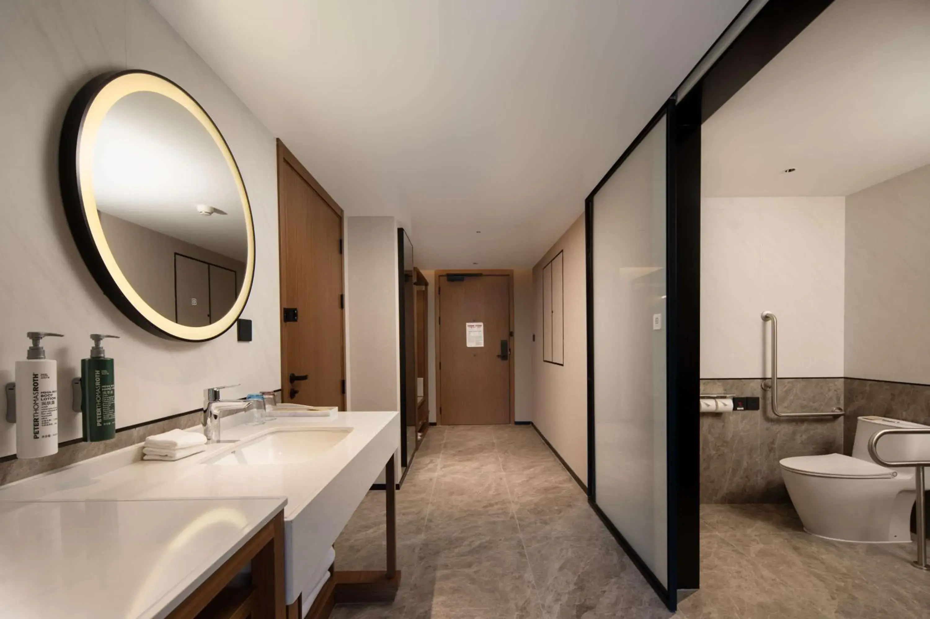 Bathroom in Hilton Garden Inn Beijing West Railway Station Bathroom in Hilton Garden Inn Beijing West Railway Station