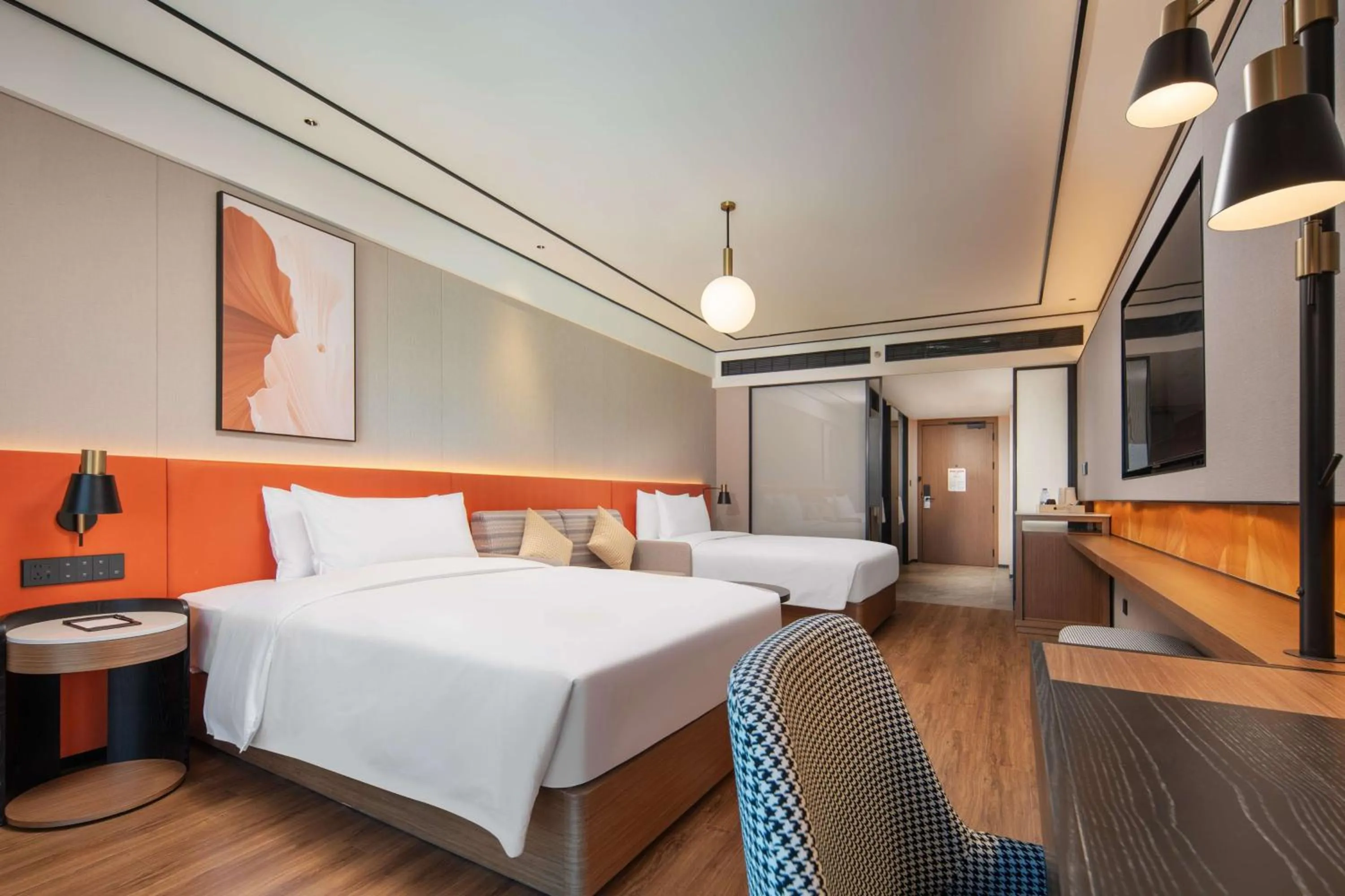 Living room, Bed in Hilton Garden Inn Beijing West Railway Station