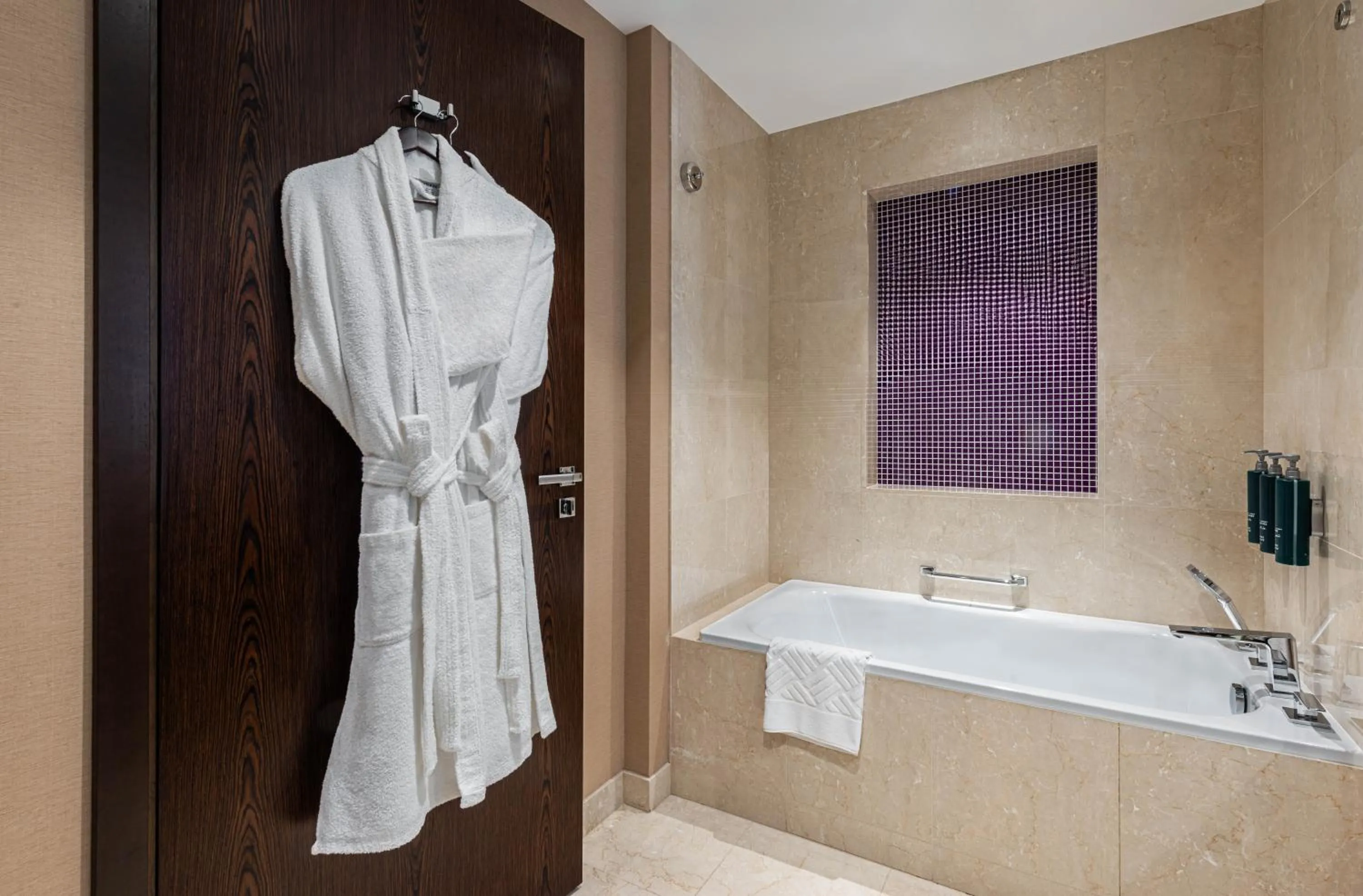 Toilet in Hilton Al Khobar King Fahd Causeway