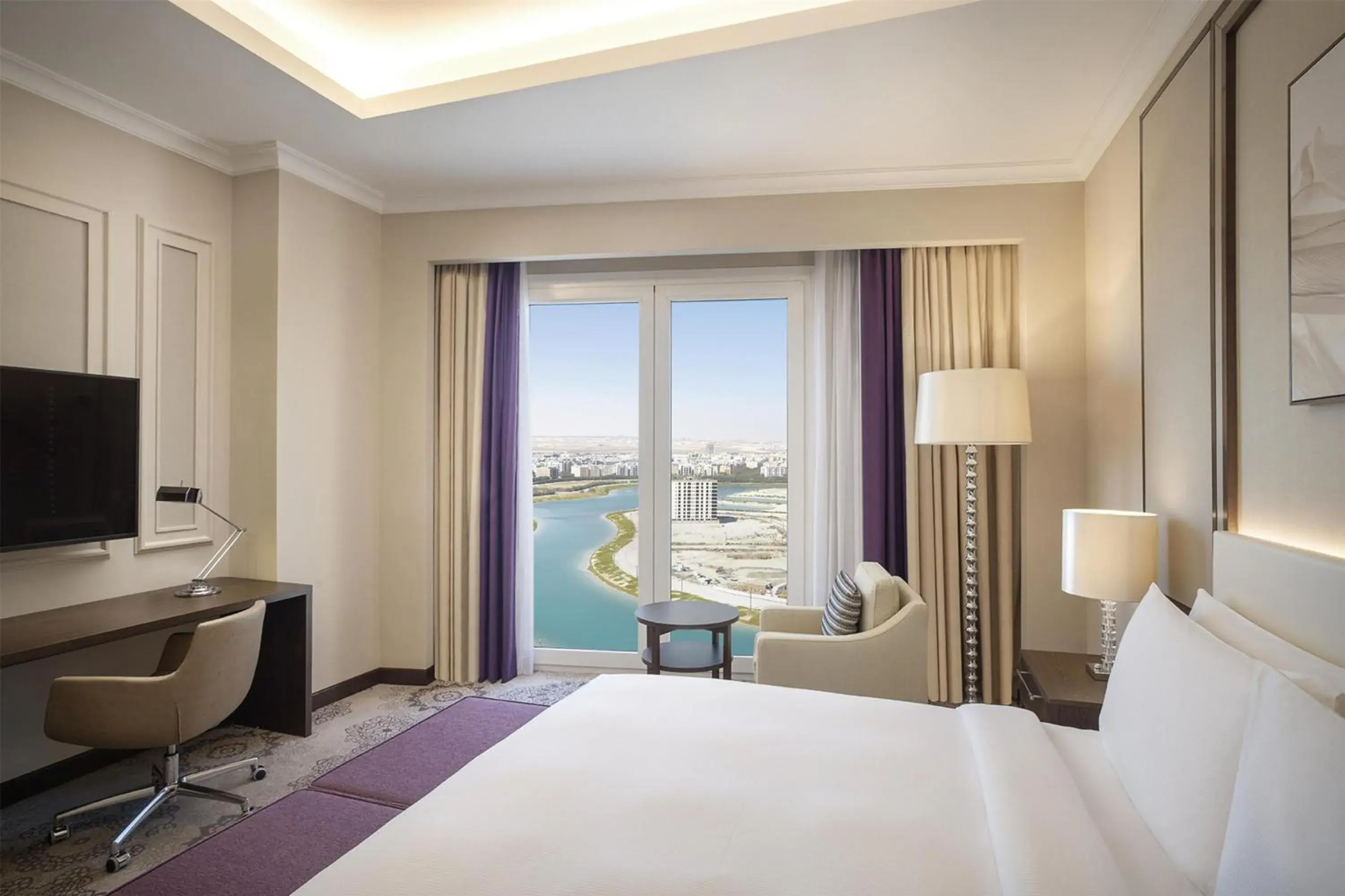 King Guest Room in Hilton Al Khobar King Fahd Causeway King Guest Room in Hilton Al Khobar King Fahd Causeway