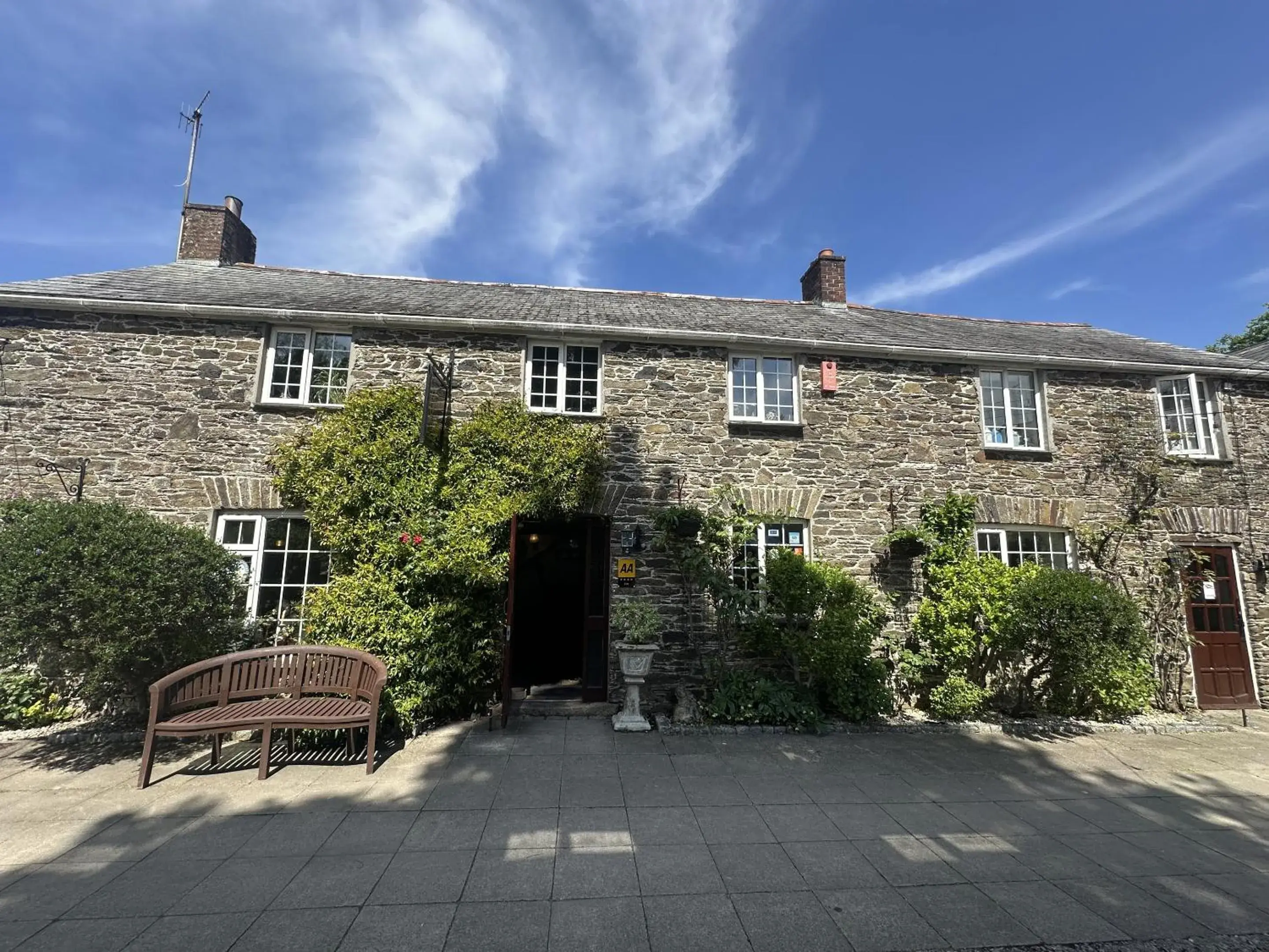 Double Room Courtyard View - single occupancy in The Crooked Inn Double Room Courtyard View - single occupancy in The Crooked Inn