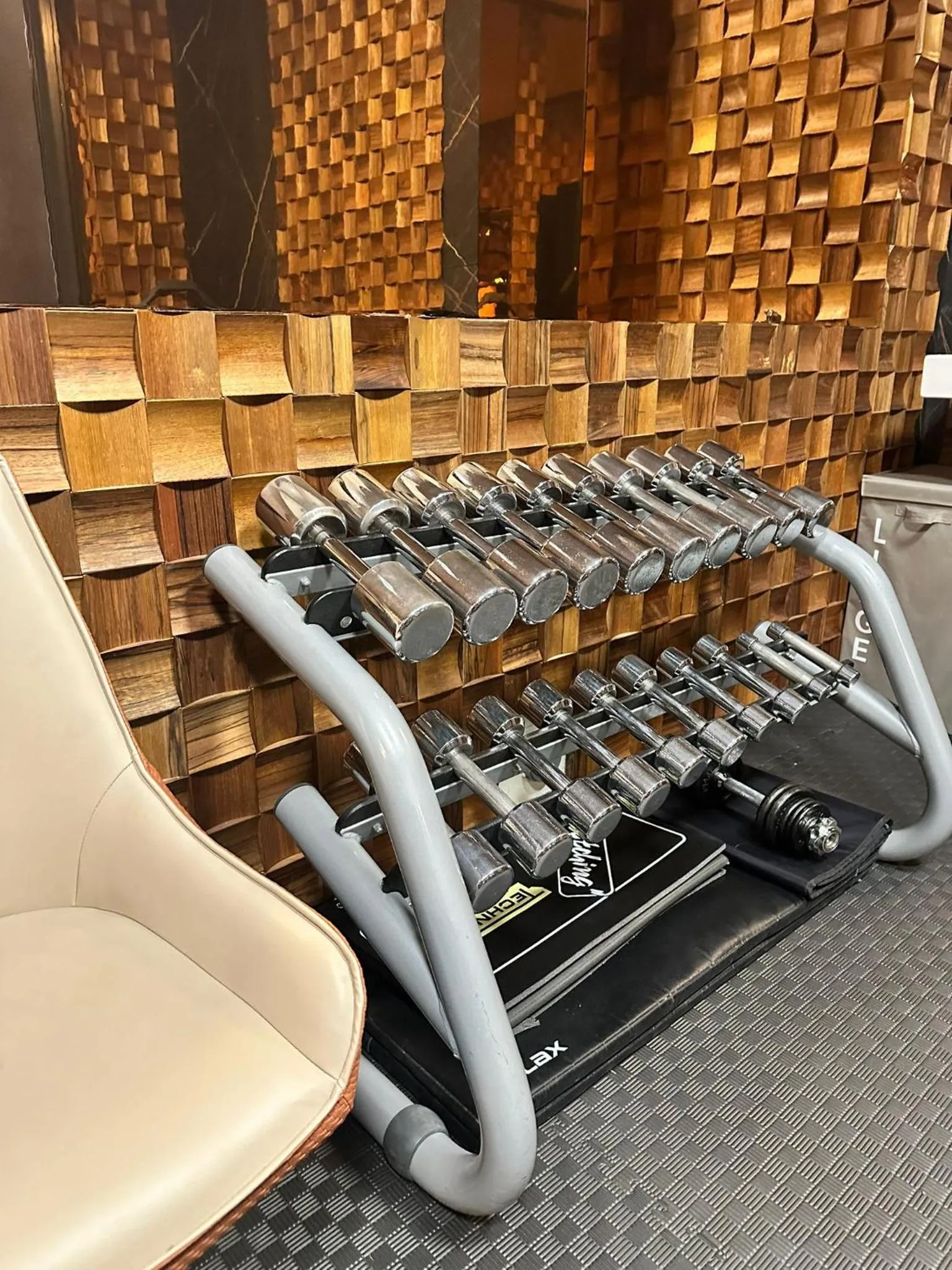 Fitness centre/facilities in Nobel West Hotel