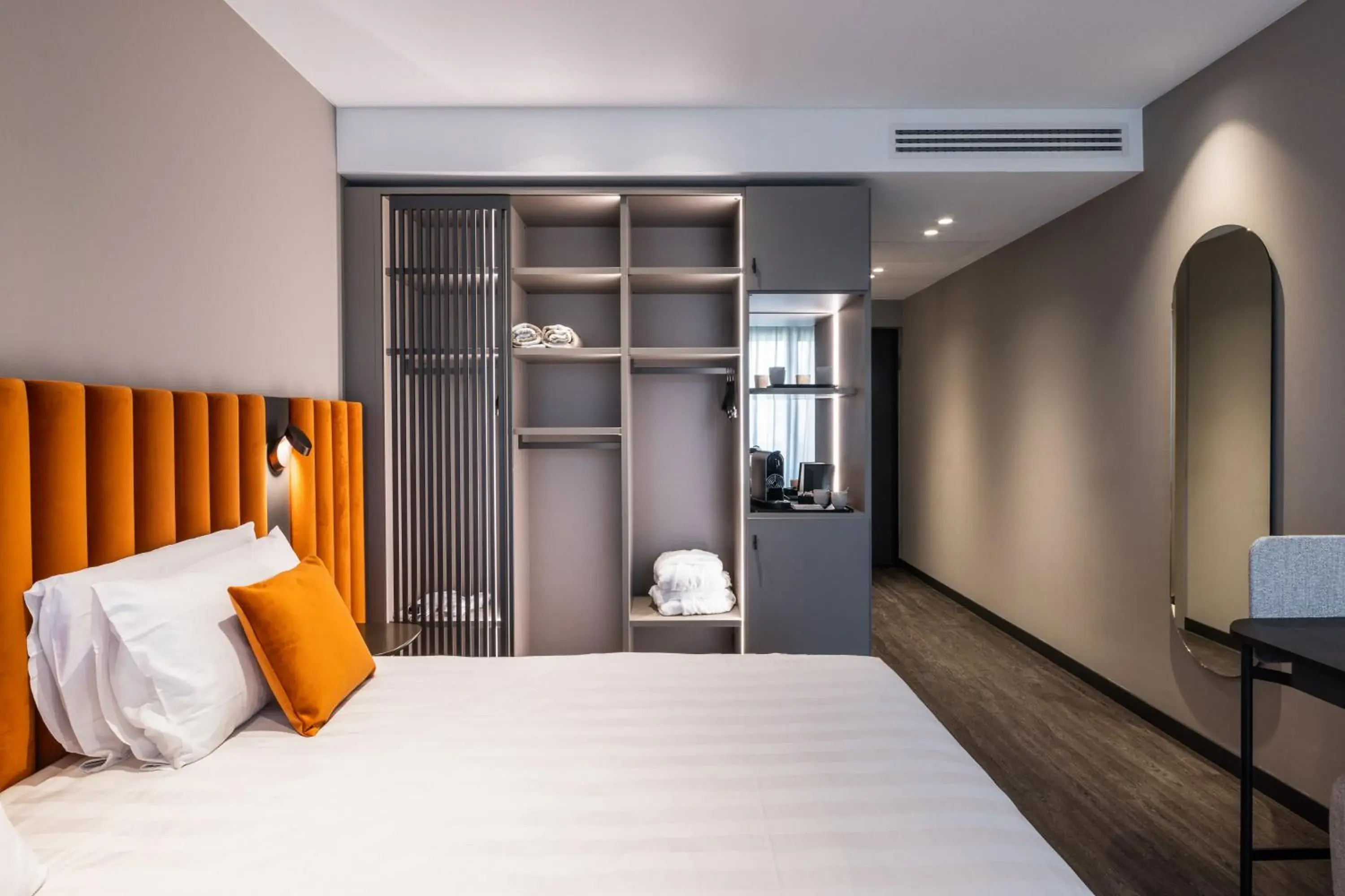 Photo of the whole room, Bed in Como Hills Photo of the whole room, Bed in Como Hills