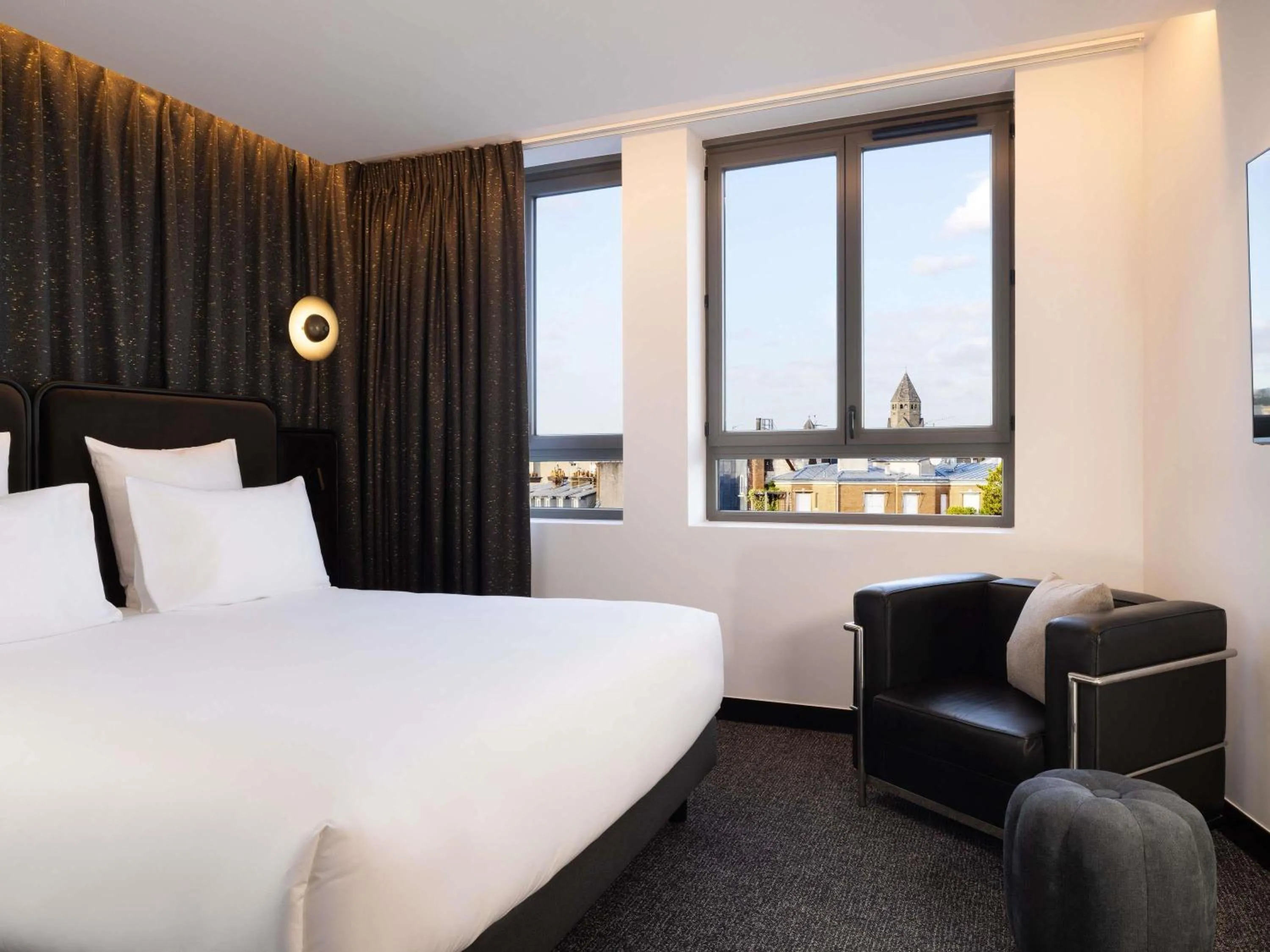 Bedroom, Bed in Hotel Maison Hamelin Paris - Handwritten Collection