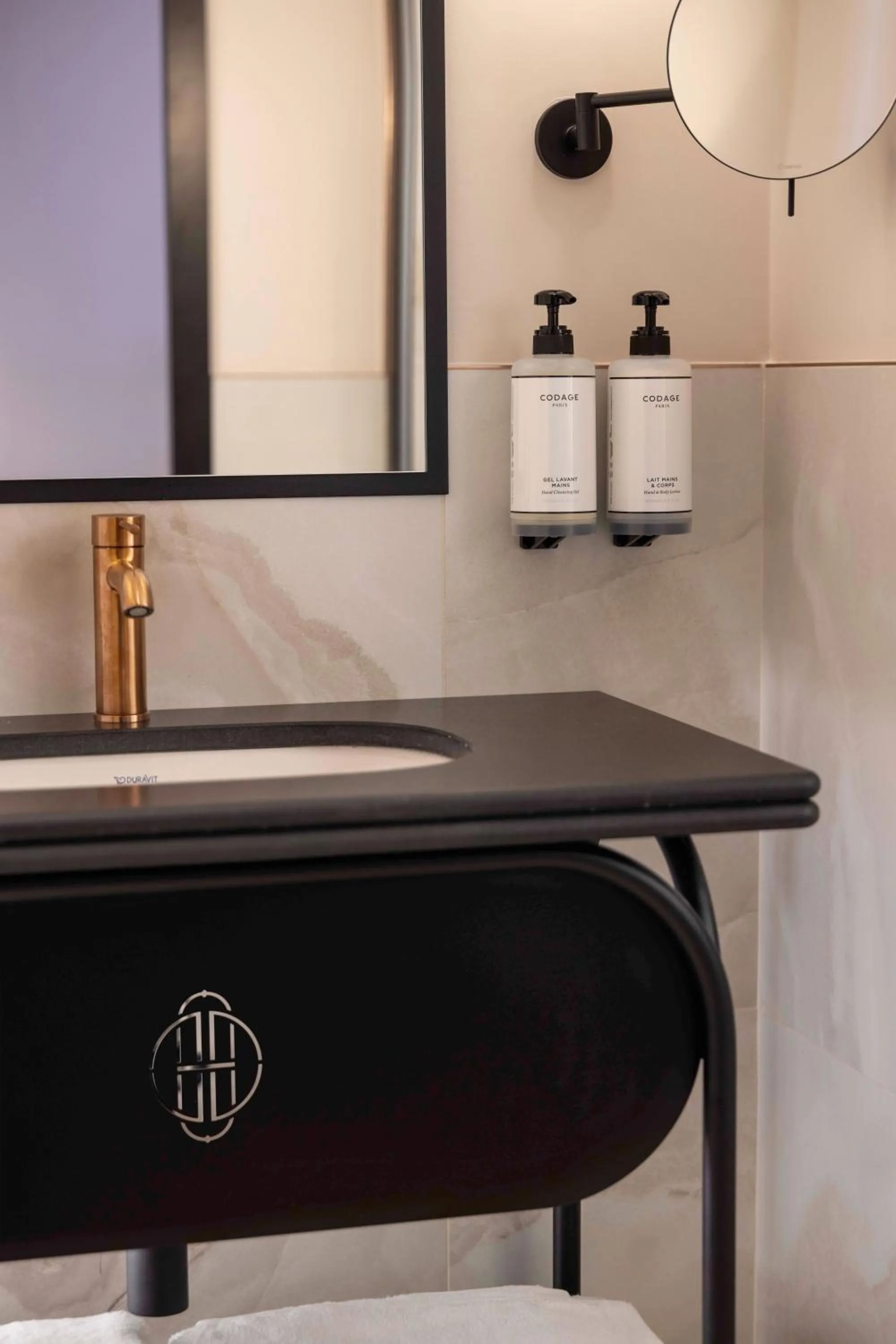 Bathroom in Hotel Maison Hamelin Paris - Handwritten Collection