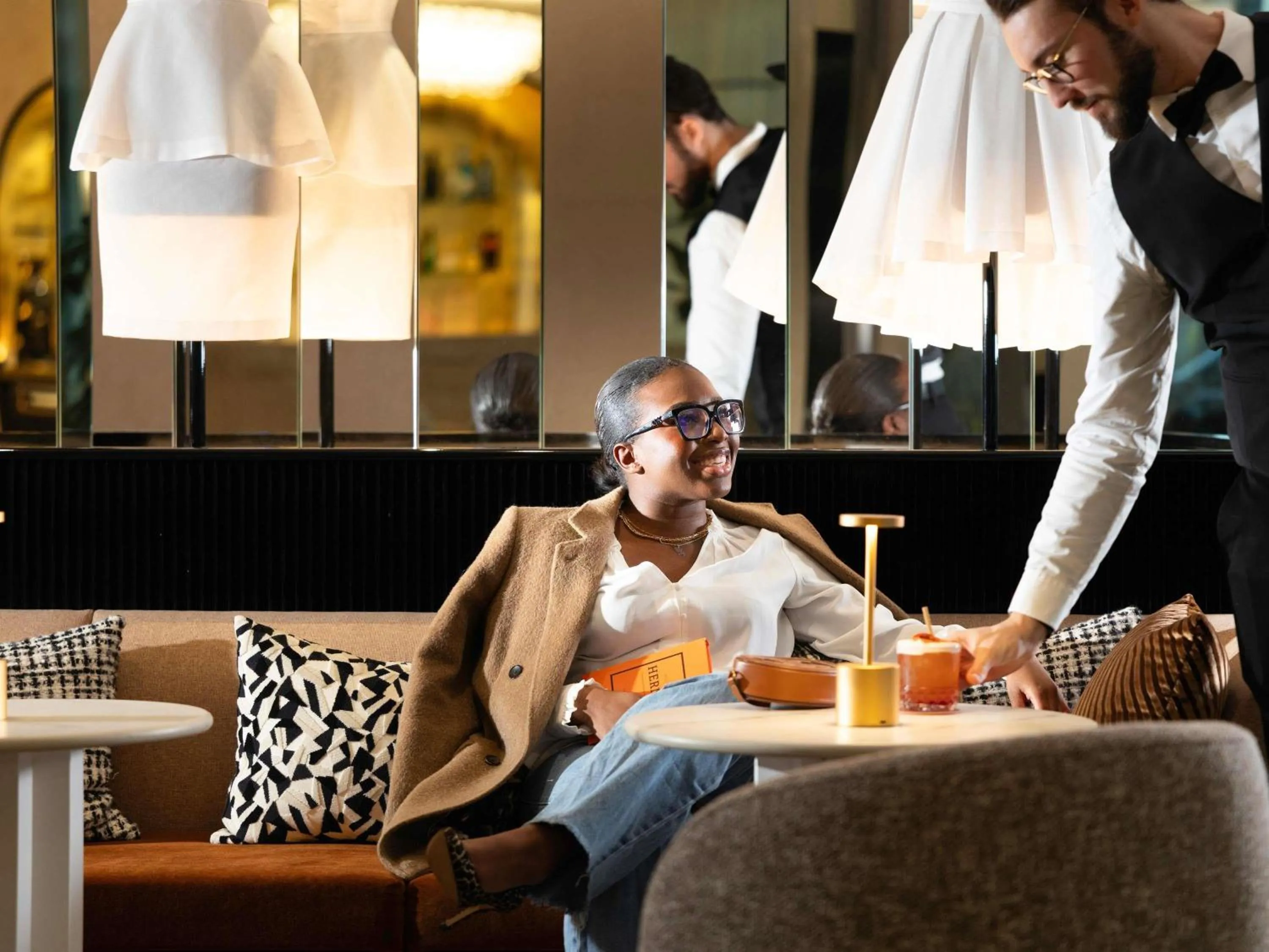 Lounge or bar in Hotel Maison Hamelin Paris - Handwritten Collection